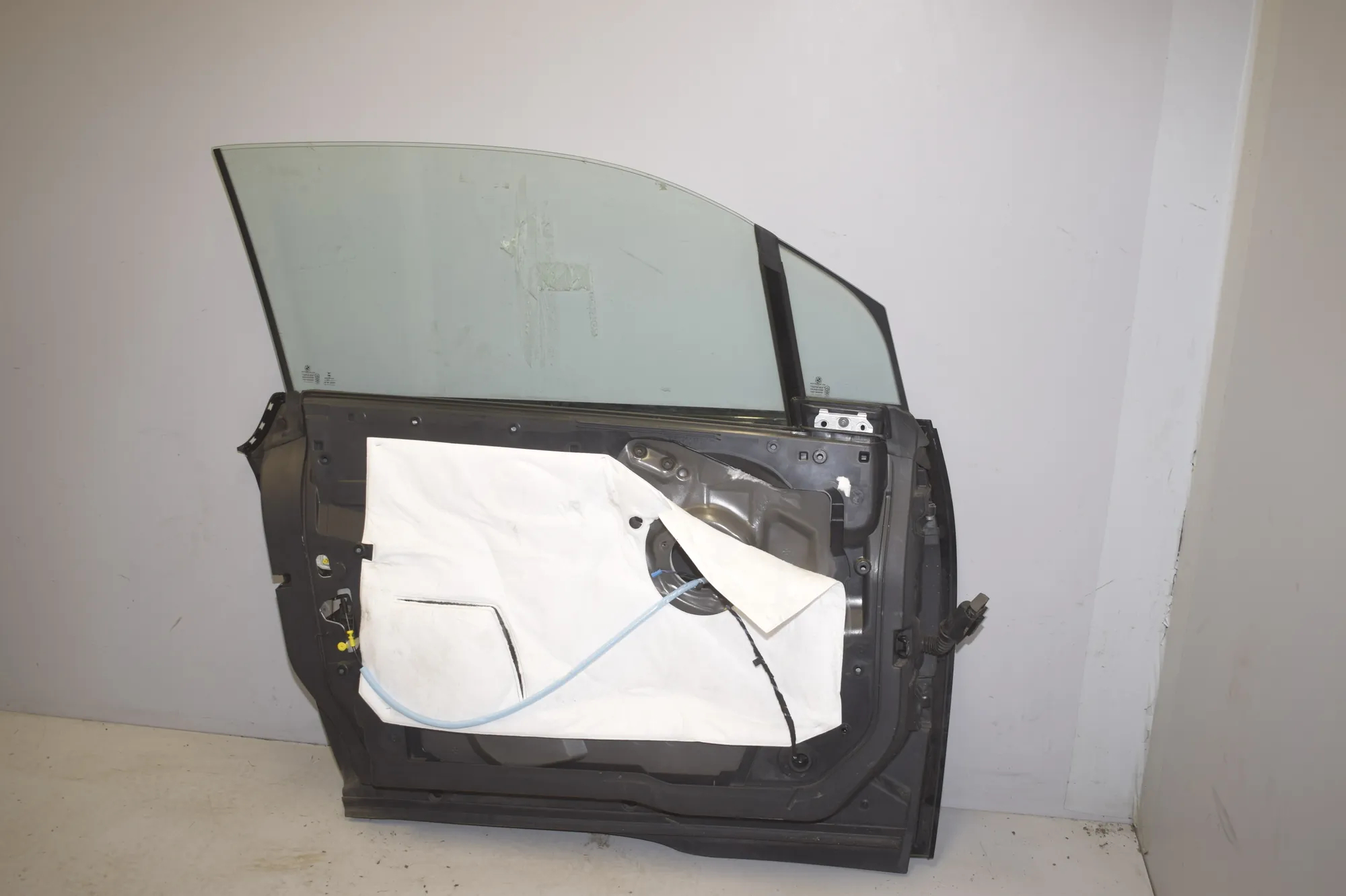 Front Left Door · BMW i3 (I01) BMW i3 (I01) Electric 2020 – 5