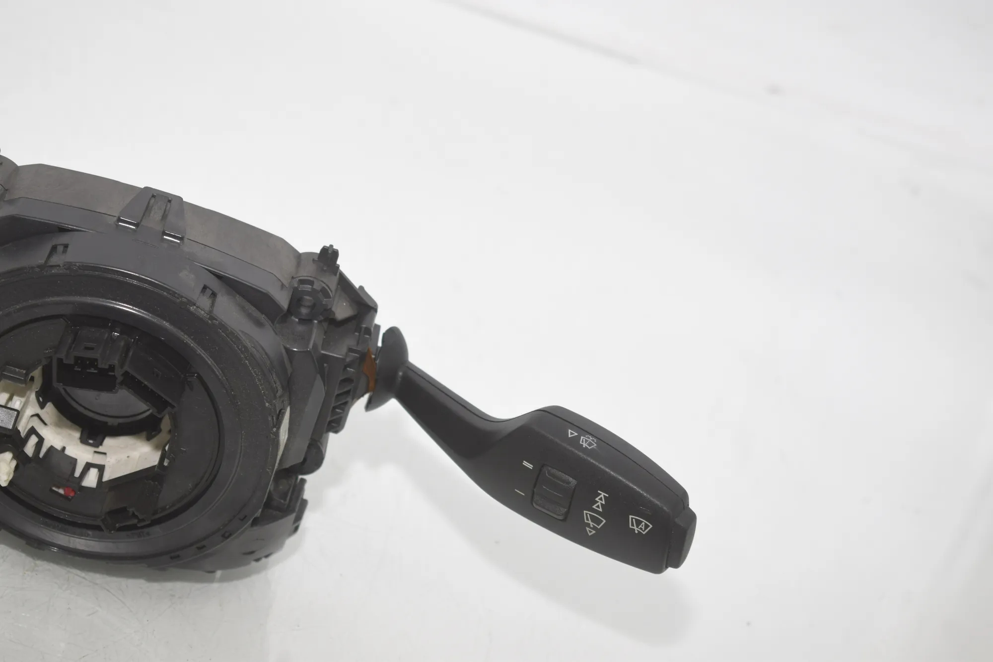 Indicator Wiper Stalk Switch – OEM 9253746 · BMW 3 (F30, F80) BMW 3 (F30, F80) 320 i 2012 – 4