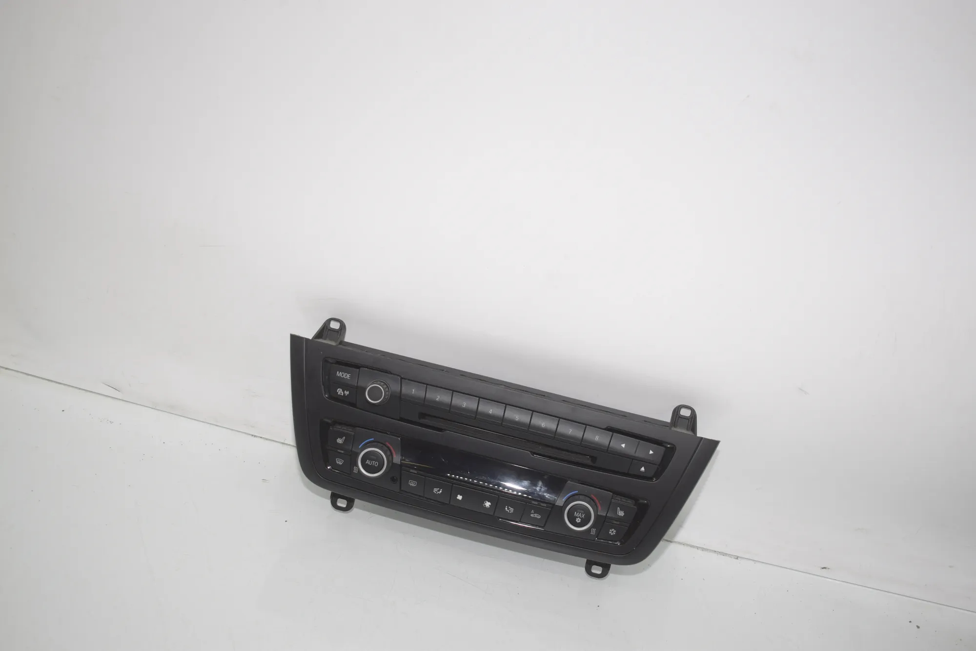 Climate Control Unit – OEM 9261098 · BMW 3 (F30, F80) BMW 3 (F30, F80) 320 i 2012 – 2