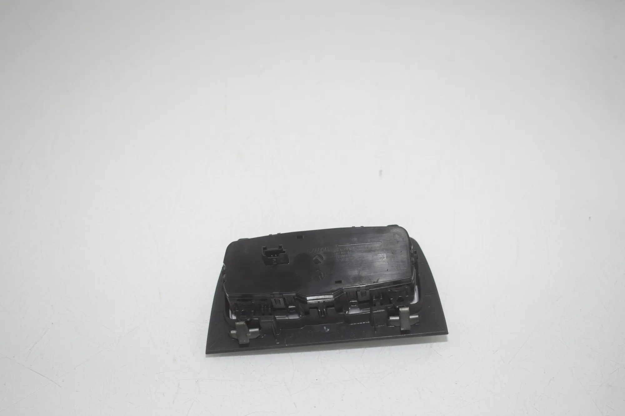 Headlight Switch Control Unit – OEM 9265303 · BMW 3 (F30, F80) BMW 3 (F30, F80) 320 i 2012 – 3