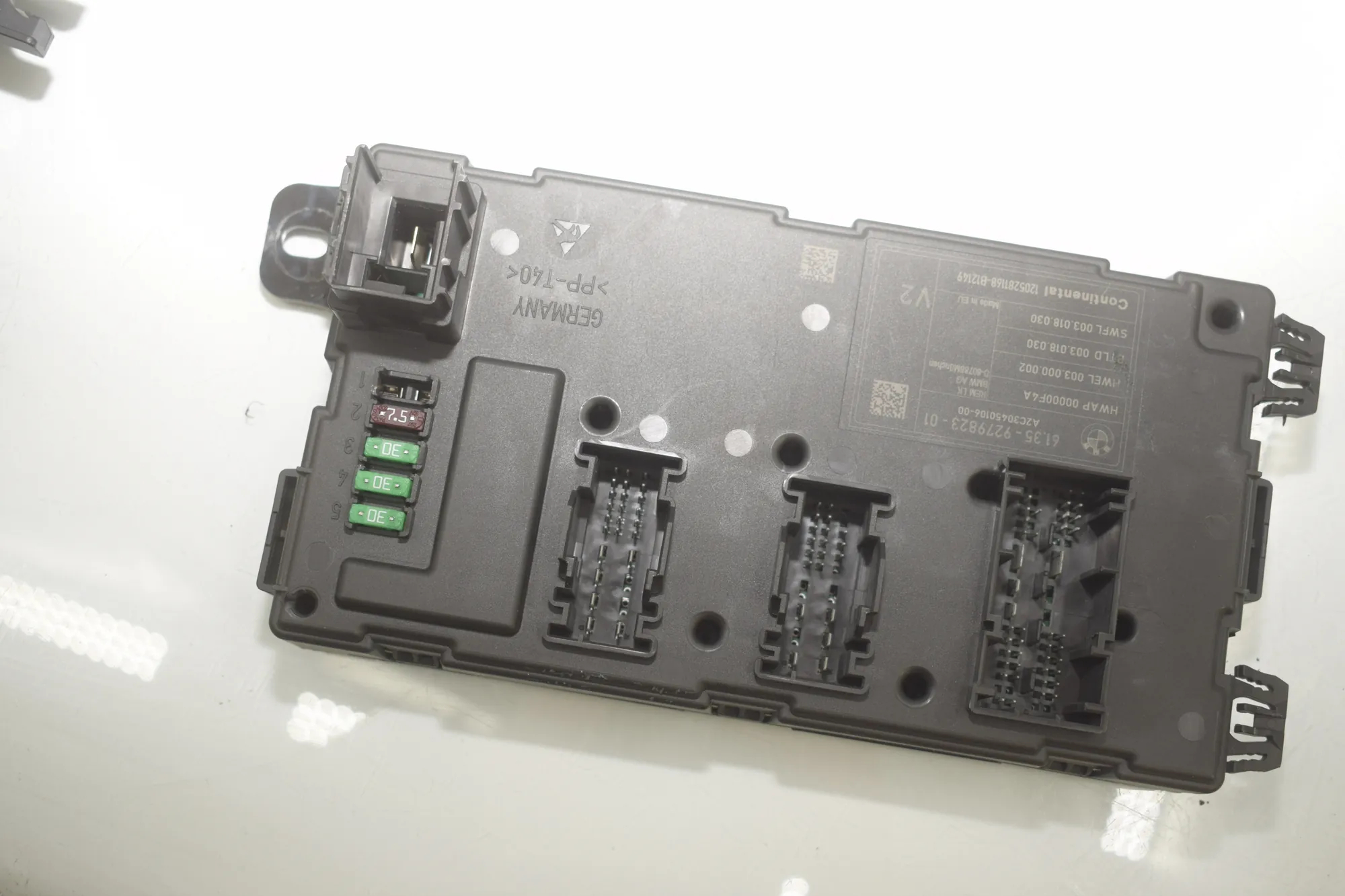 Fuse Box – OEM 9261111 · BMW 3 (F30, F80) BMW 3 (F30, F80) 320 i 2012 – 6
