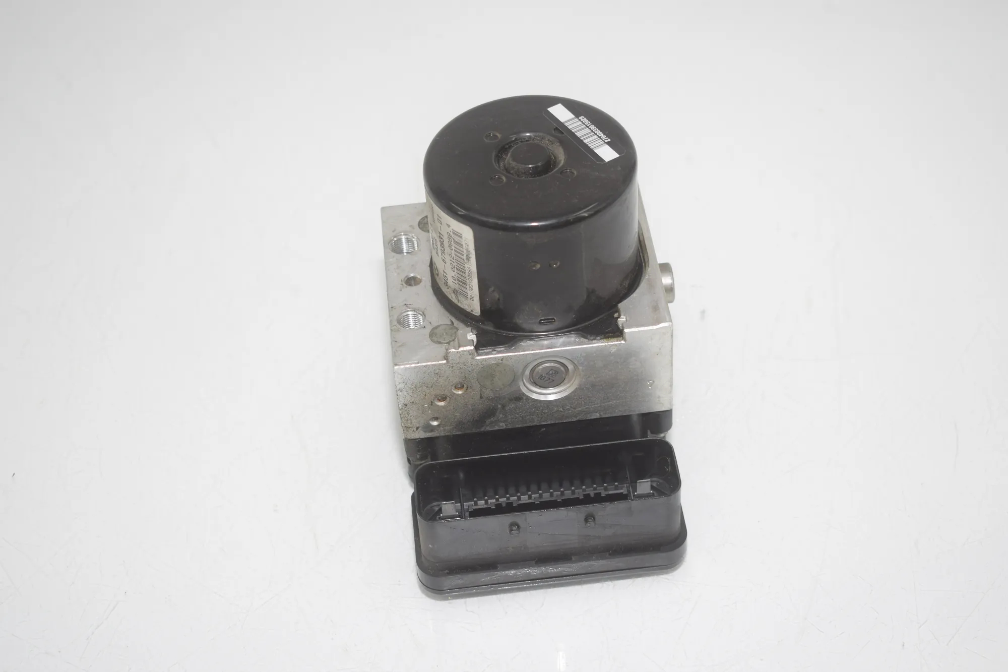 ABS Pump – OEM 6793931 · BMW 3 (F30, F80) BMW 3 (F30, F80) 320 i 2012