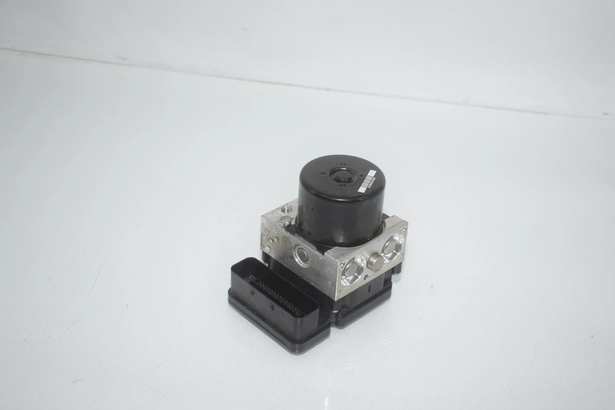 ABS Pump – OEM 6793931 · BMW 3 (F30, F80) BMW 3 (F30, F80) 320 i 2012 – 3
