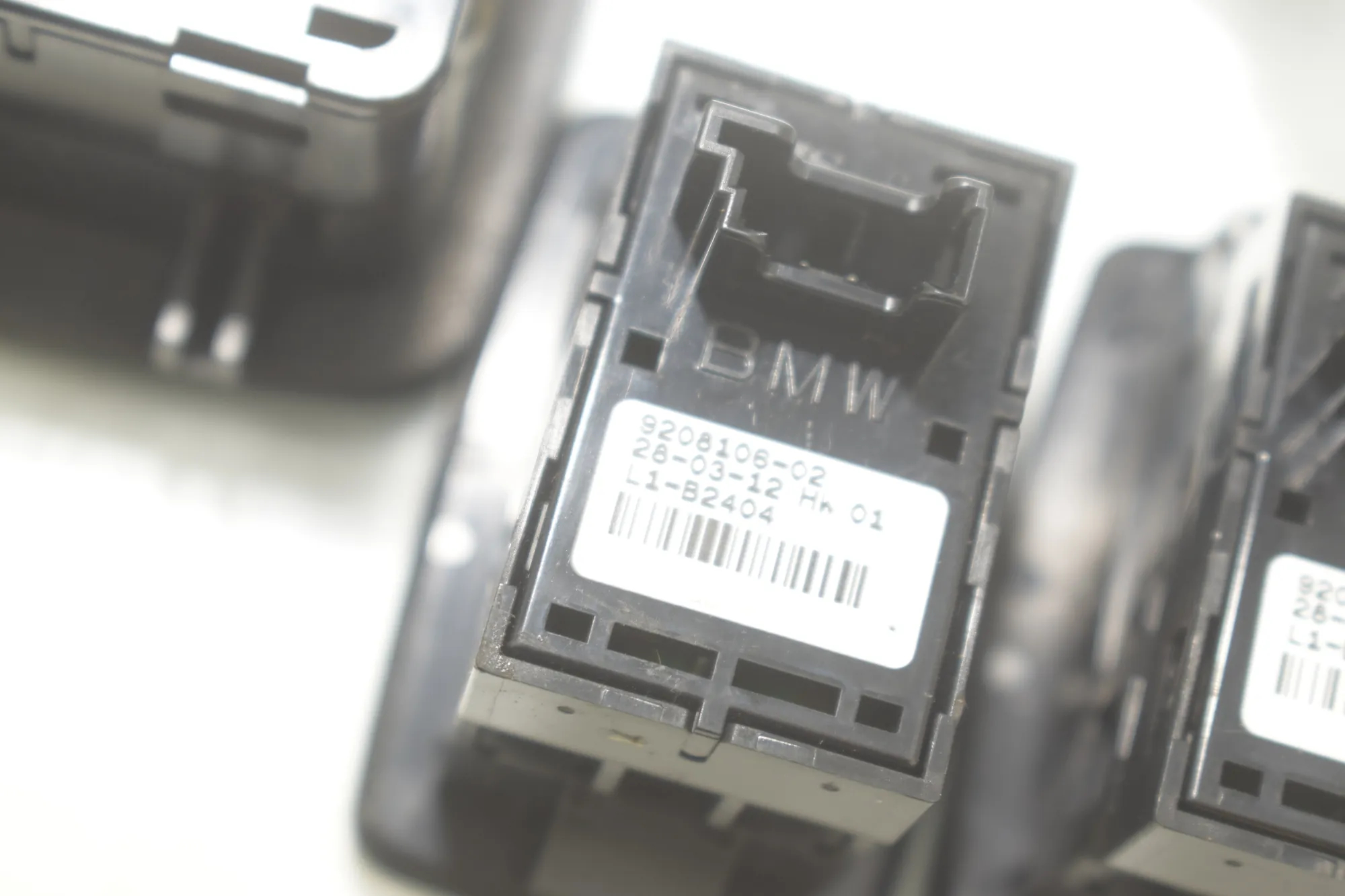Switches – OEM 9252912 · BMW 3 (F30, F80) BMW 3 (F30, F80) 320 i 2012 – 8