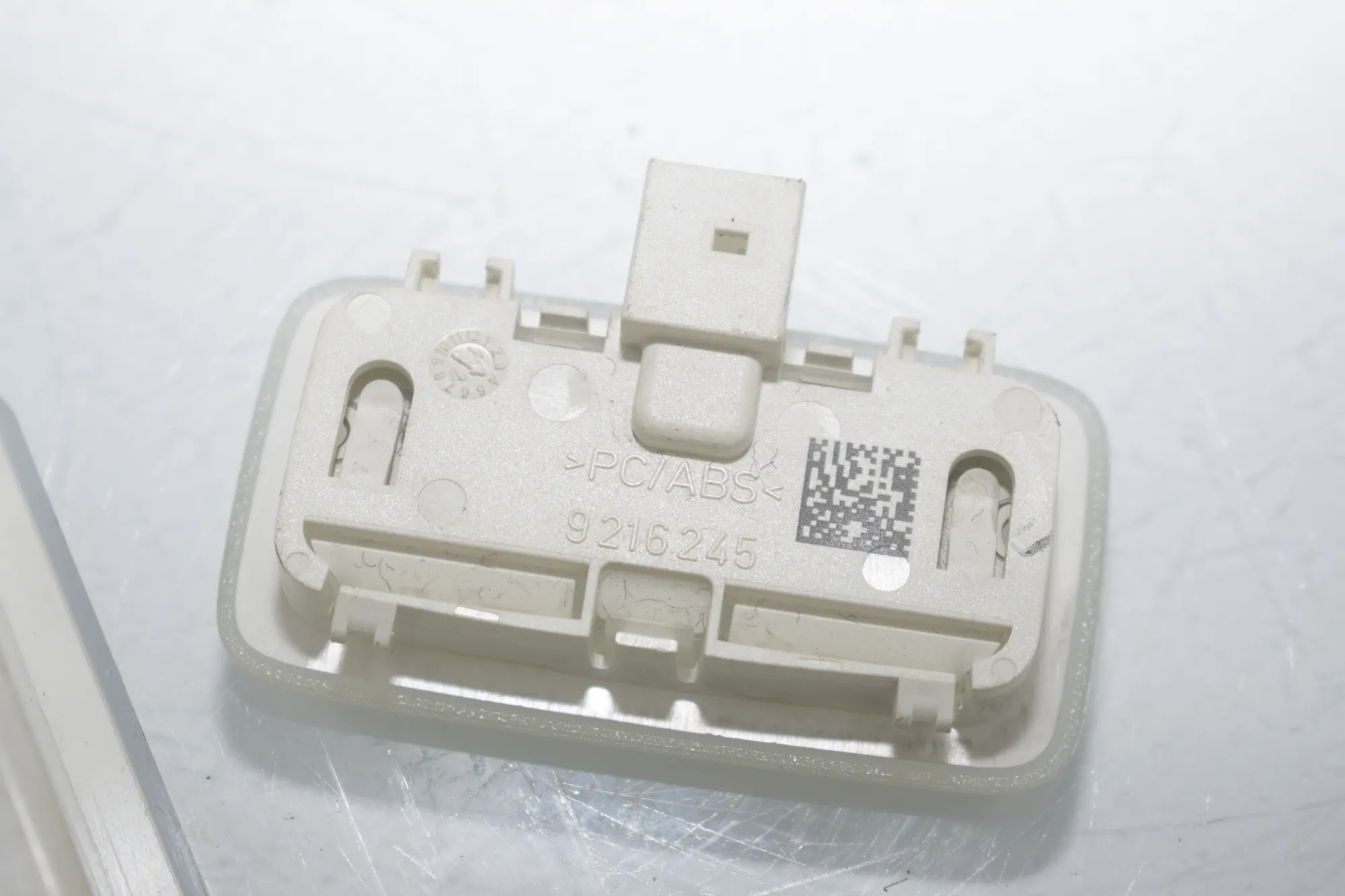 Interior Lighting – OEM 9277927 · BMW 3 (F30, F80) BMW 3 (F30, F80) 320 i 2012 – 7