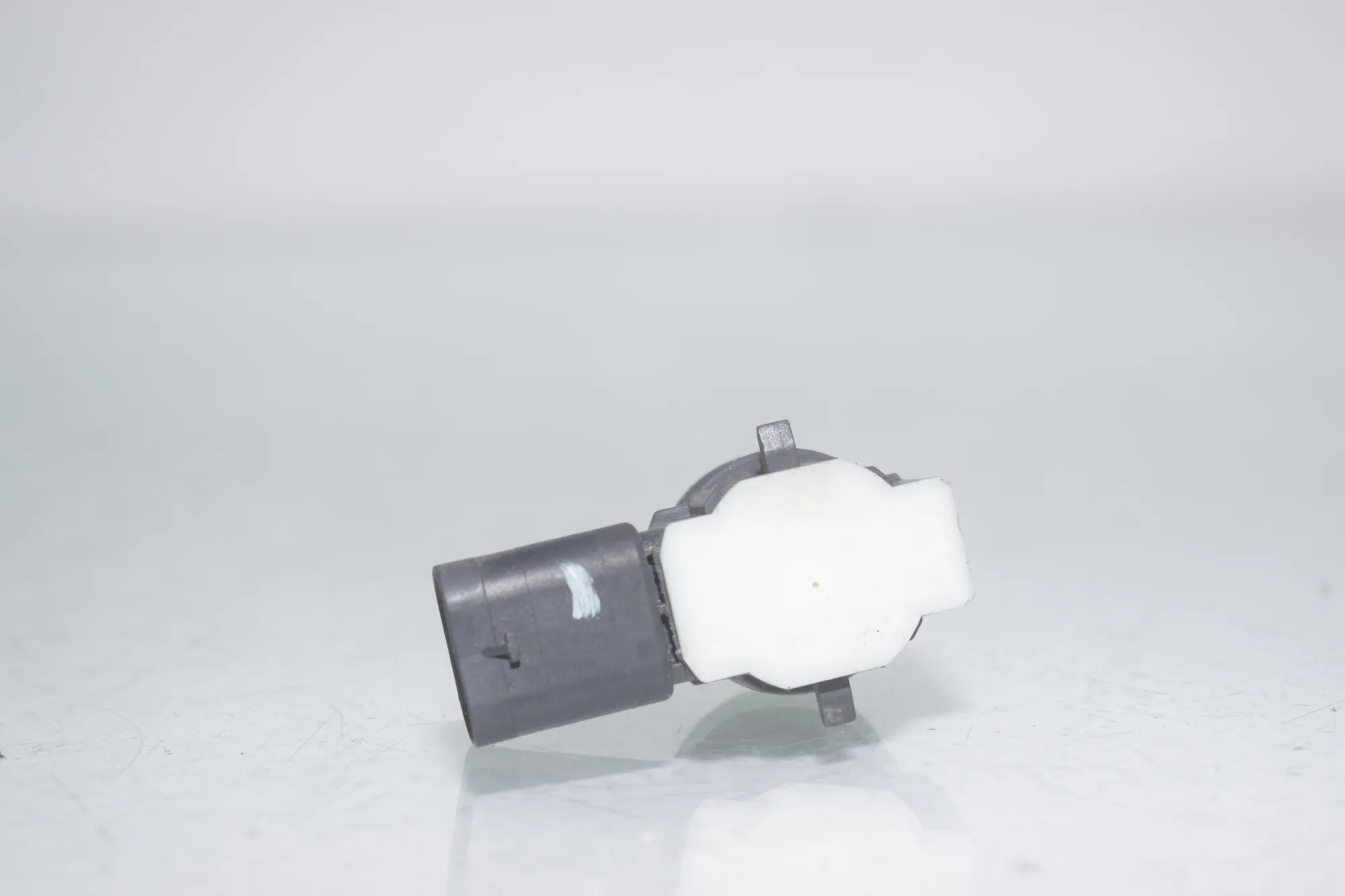 PDC Parking Sensor – OEM 9261582 · BMW 3 (F30, F80) BMW 3 (F30, F80) 320 i 2012 – 6