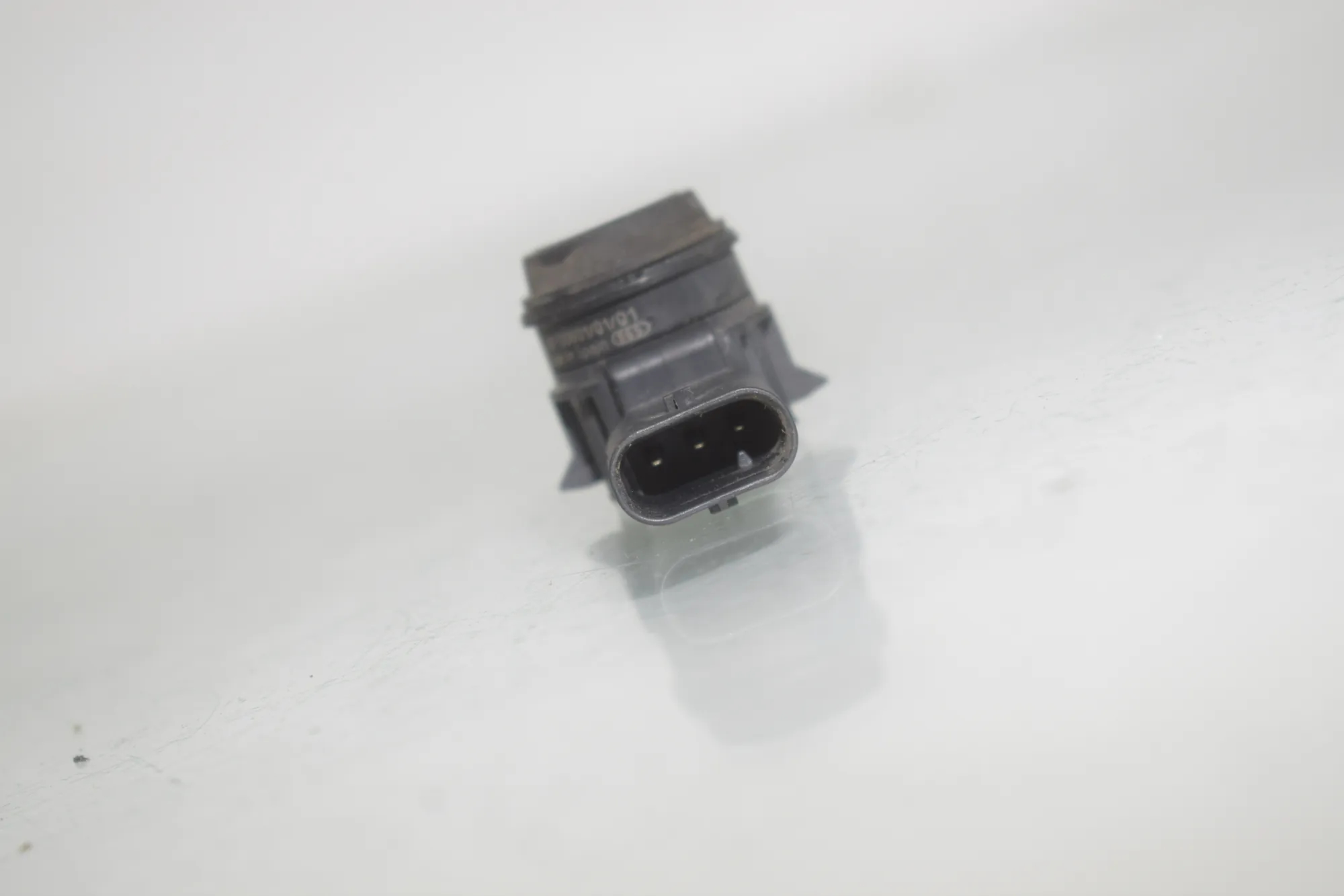 PDC Parking Sensor – OEM 9261582 · BMW 3 (F30, F80) BMW 3 (F30, F80) 320 i 2012 – 4