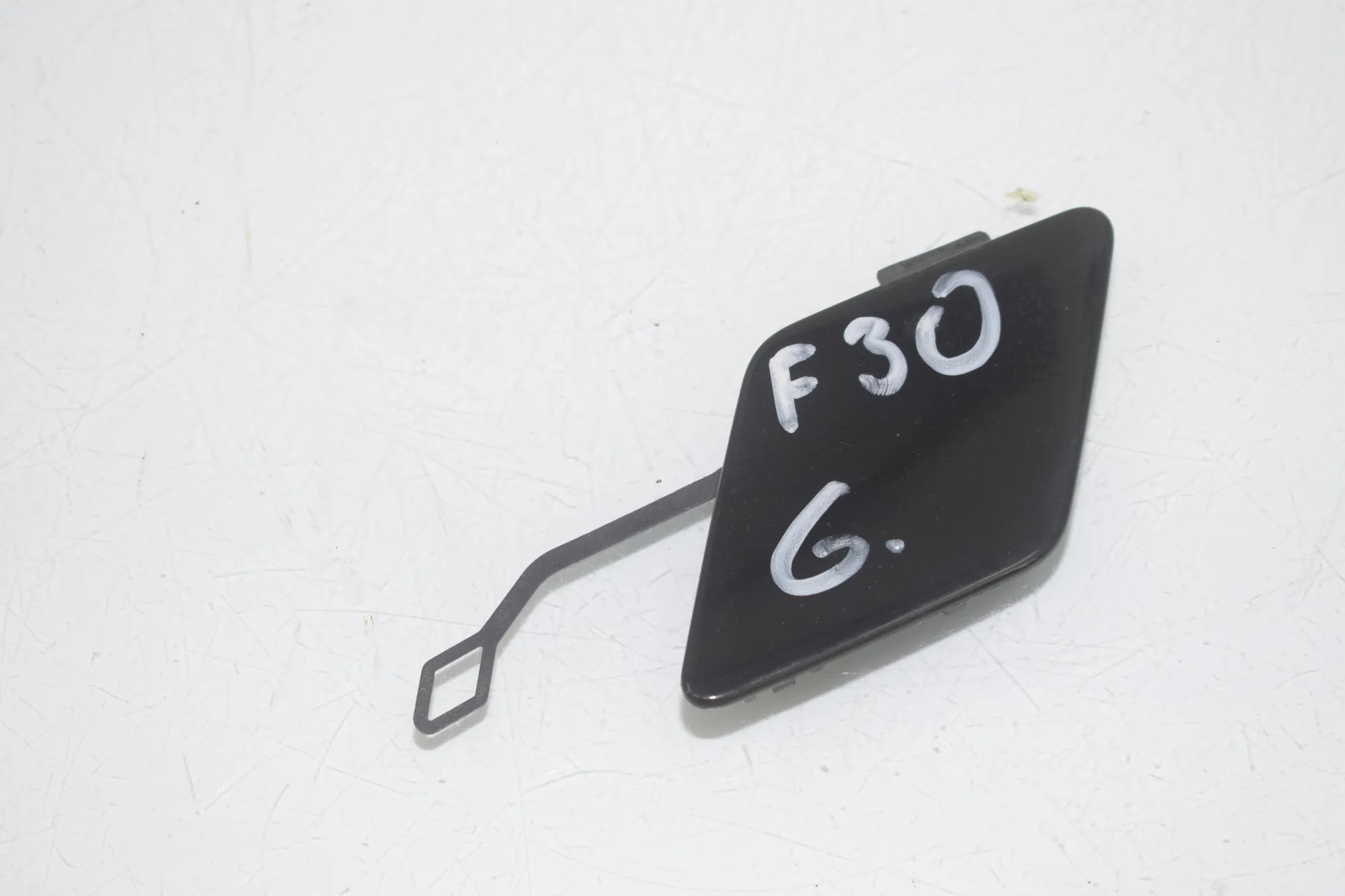 Rear Bumper Tow Eye Cover – OEM 7312748 · BMW 3 (F30, F80) BMW 3 (F30, F80) 320 i 2012