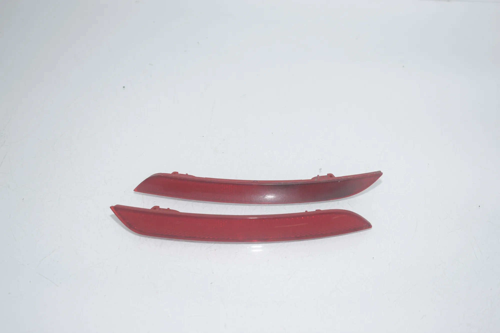 Rear Left Bumper Reflector – OEM 7301187 · BMW 3 (F30, F80) BMW 3 (F30, F80) 320 i 2012 – 3