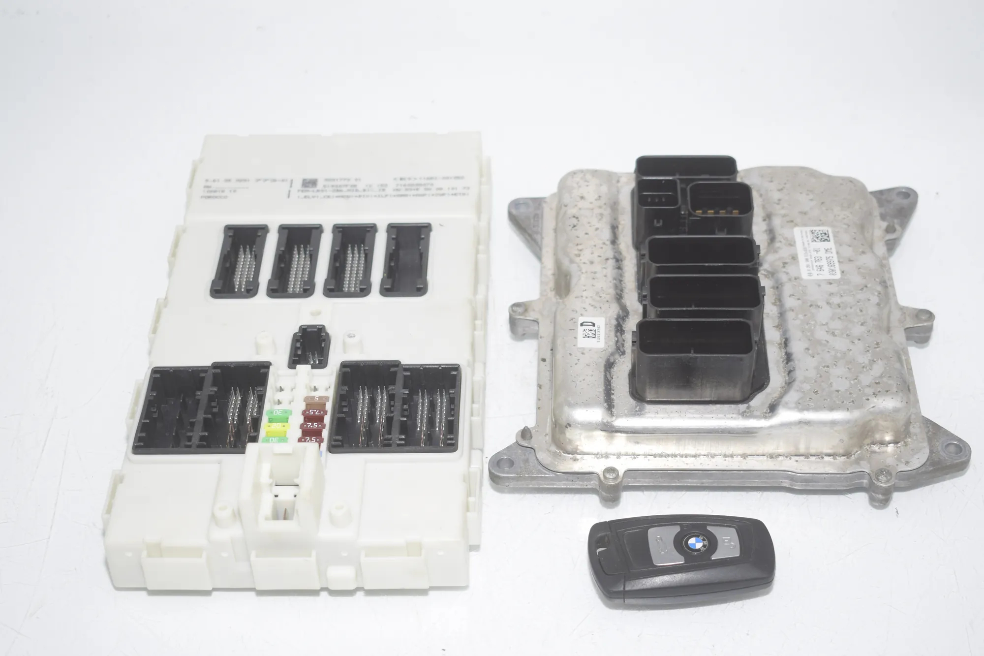 Engine Ignition ECU Set – OEM 9291773 · BMW 3 (F30, F80) BMW 3 (F30, F80) 320 i 2012