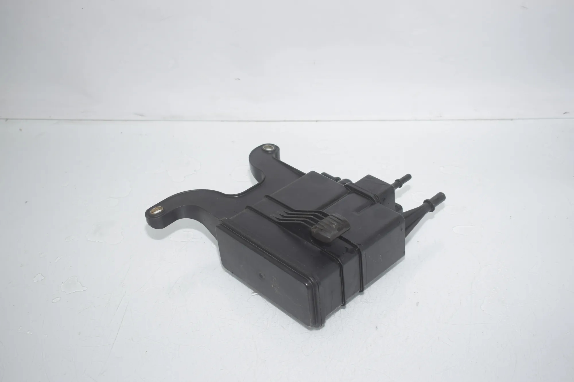 Charcoal Container Filter – OEM 7300489 · BMW 2 Active Tourer (F45) BMW 2 Active Tourer (F45) 216 i 2017 – 2