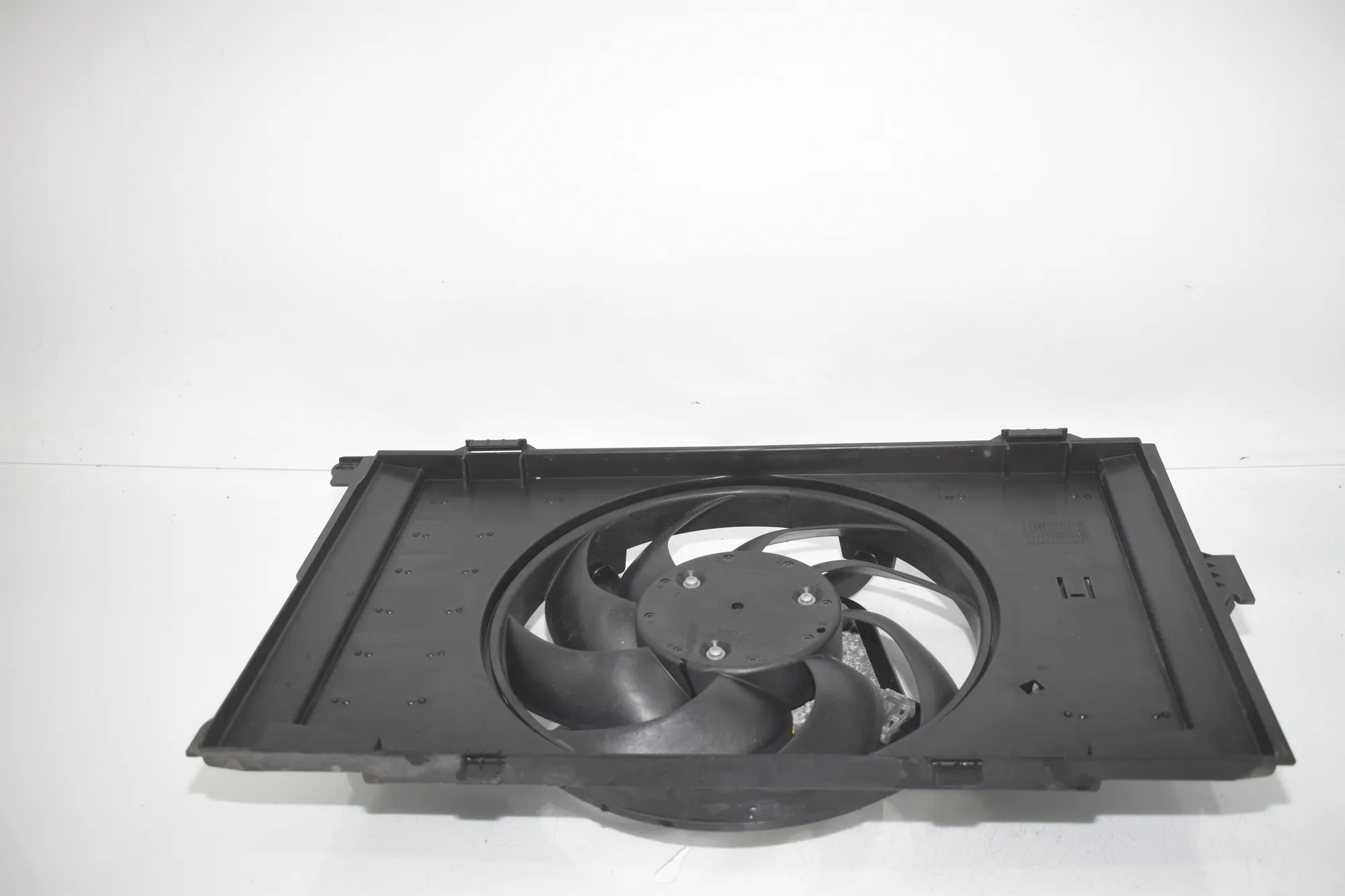 A/C Air Condition Fan – OEM 8642143 · BMW i3 (I01) BMW i3 (I01) Electric 2020 – 3