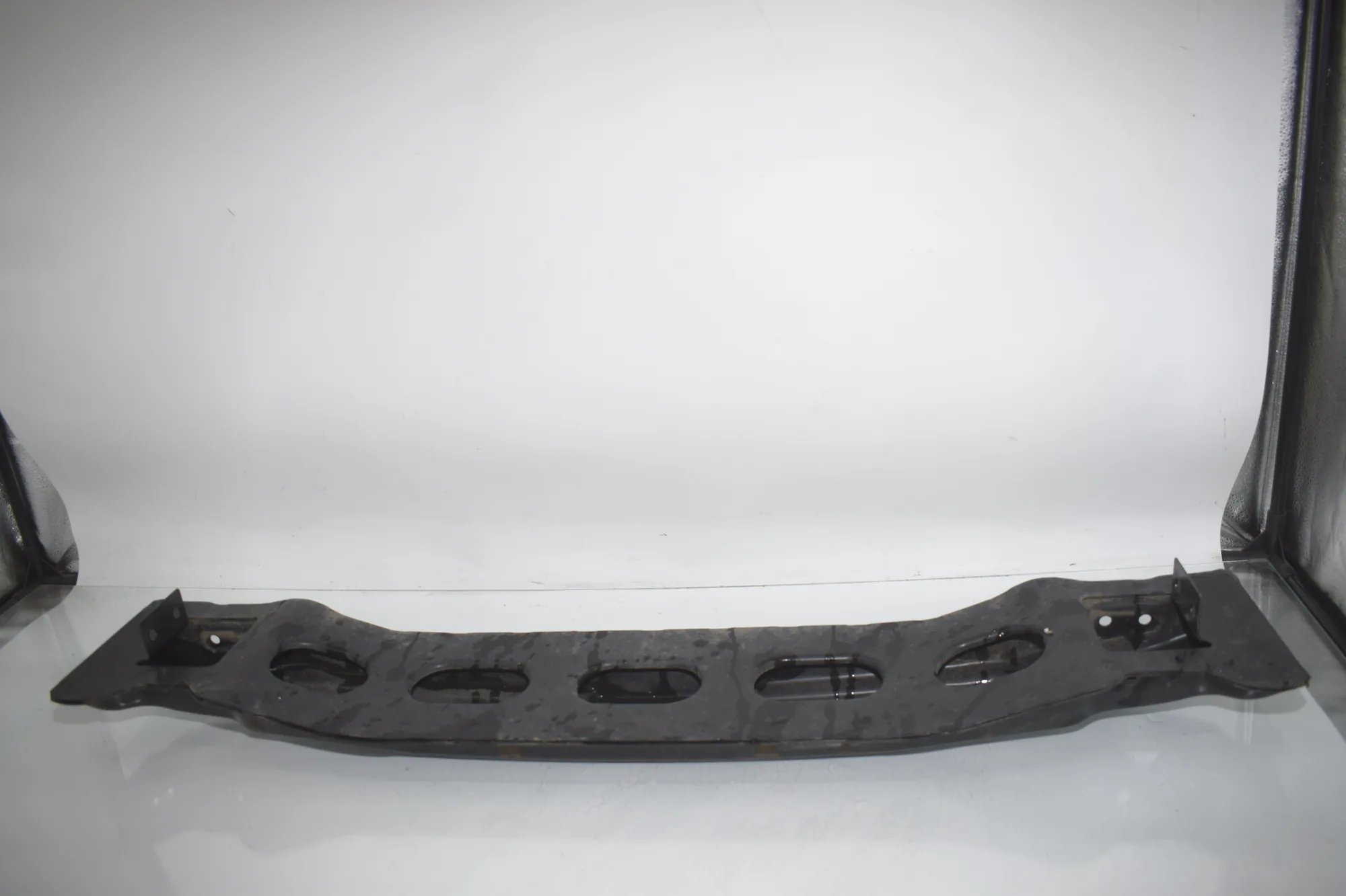 Rear Crash Reinforcement Bar – OEM 7296780 · BMW i3 (I01) BMW i3 (I01) Electric 2020 – 4