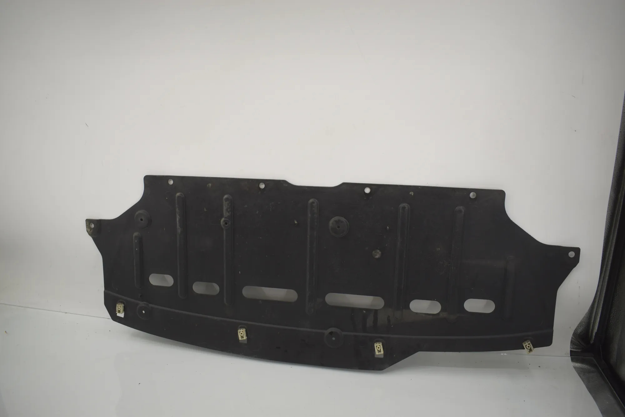 Engine Cover – OEM 7255135 · BMW i3 (I01) BMW i3 (I01) Electric 2020 – 3