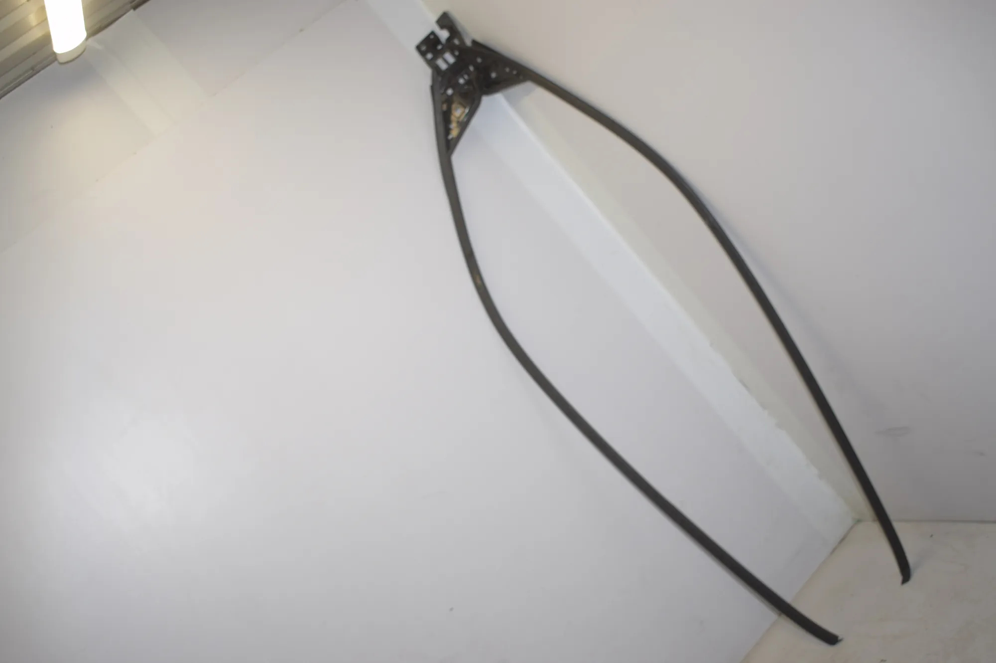 Left Side Roof Strip Trim – OEM 7453552 · BMW i3 (I01) BMW i3 (I01) Electric 2020