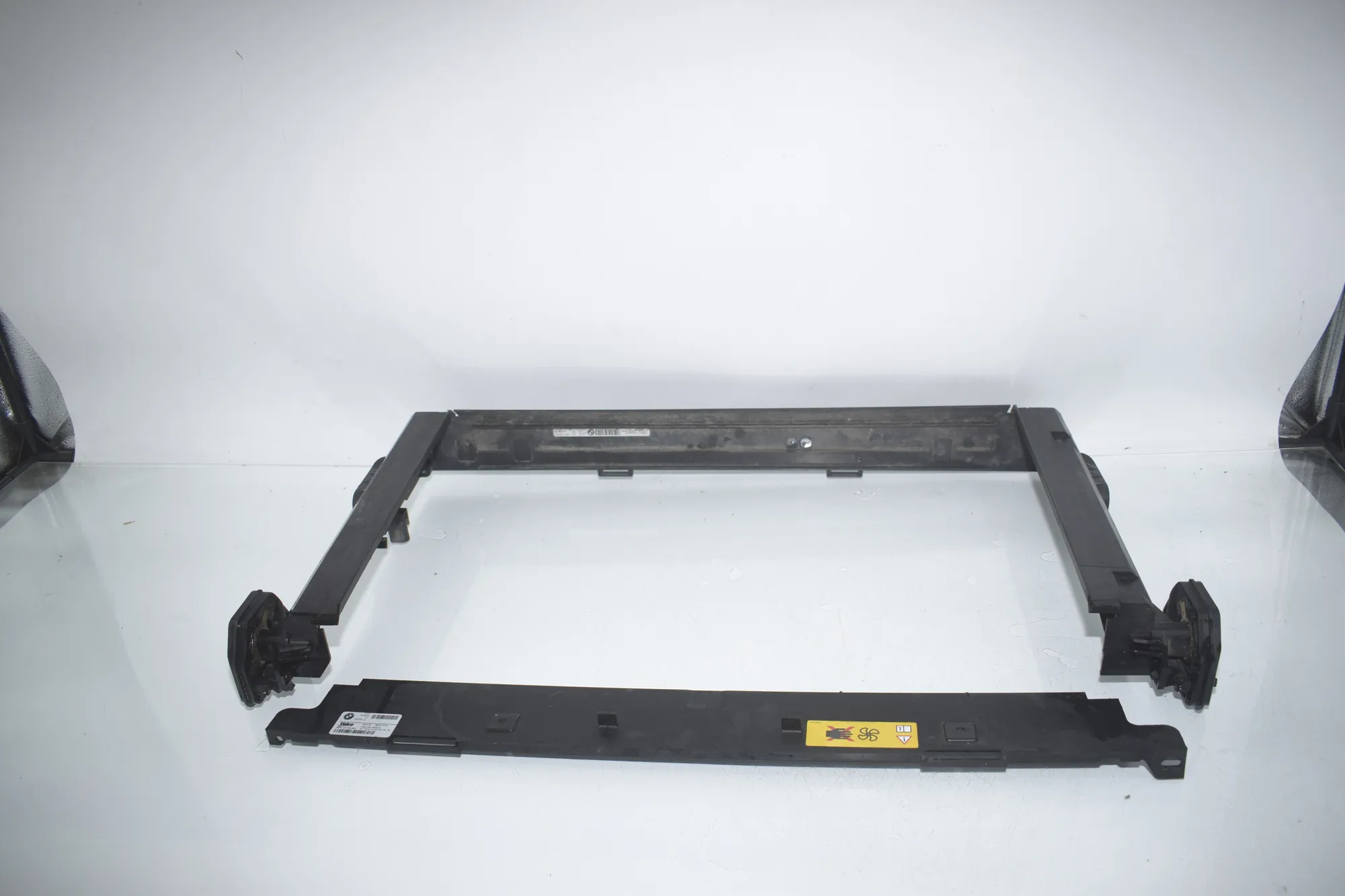 Radiator Holder – OEM 7600543 · BMW i3 (I01) BMW i3 (I01) Electric 2020