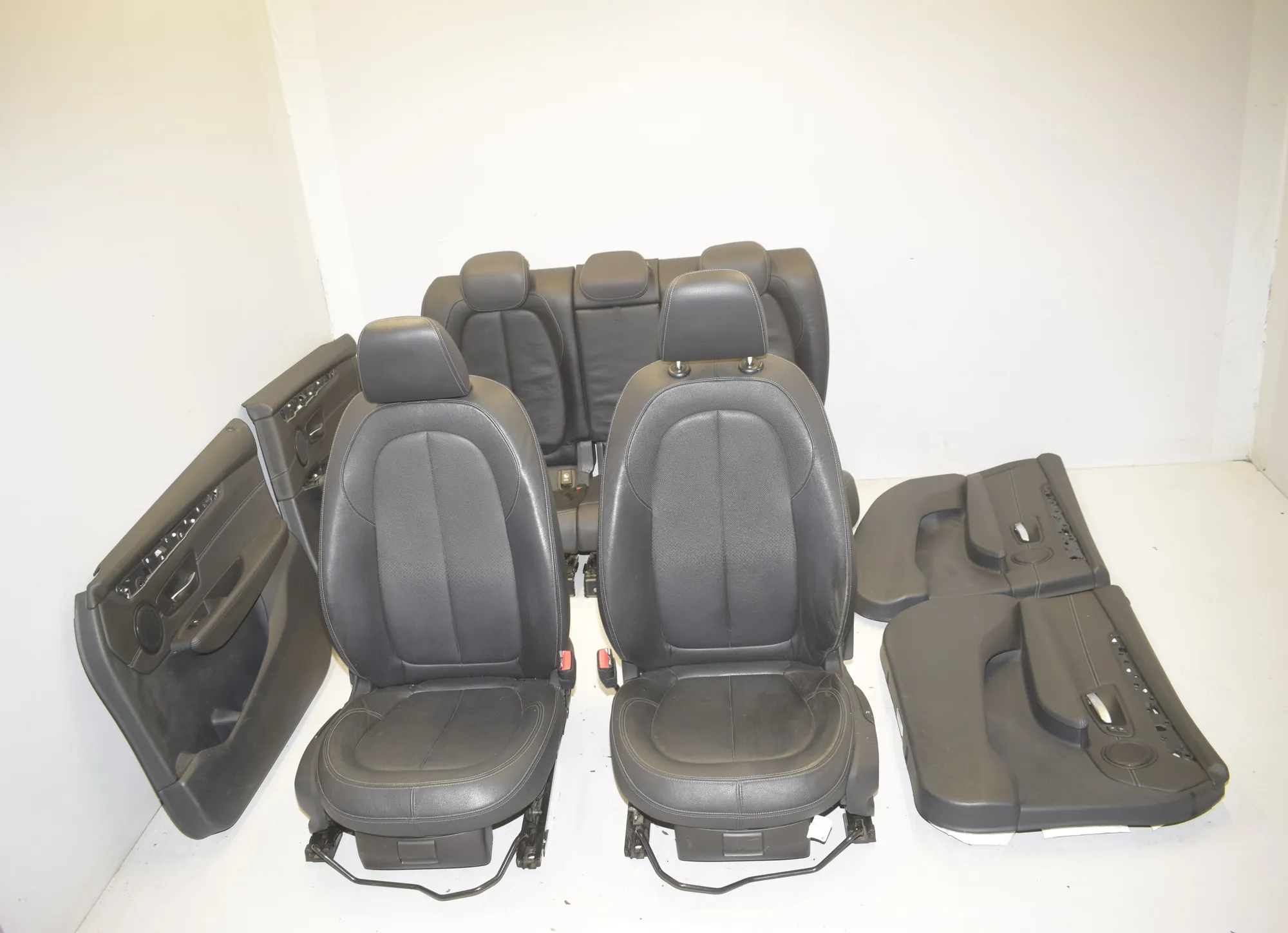 Seat set · BMW 2 Active Tourer (F45) BMW 2 Active Tourer (F45) 216 i 2017