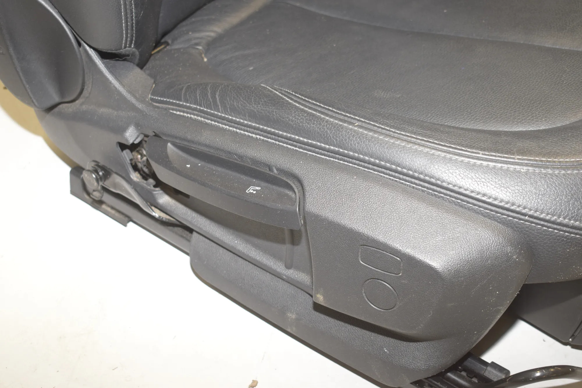 Seat set · BMW 2 Active Tourer (F45) BMW 2 Active Tourer (F45) 216 i 2017 – 13