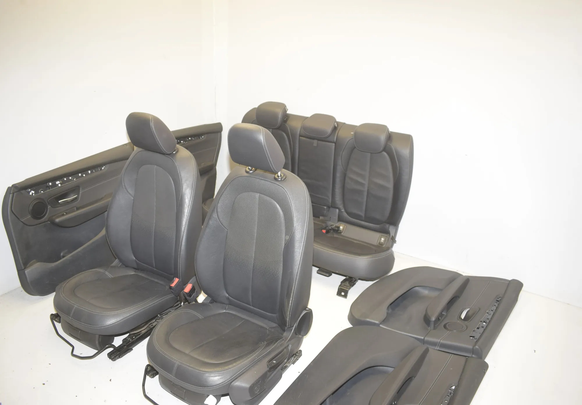 Seat set · BMW 2 Active Tourer (F45) BMW 2 Active Tourer (F45) 216 i 2017 – 4