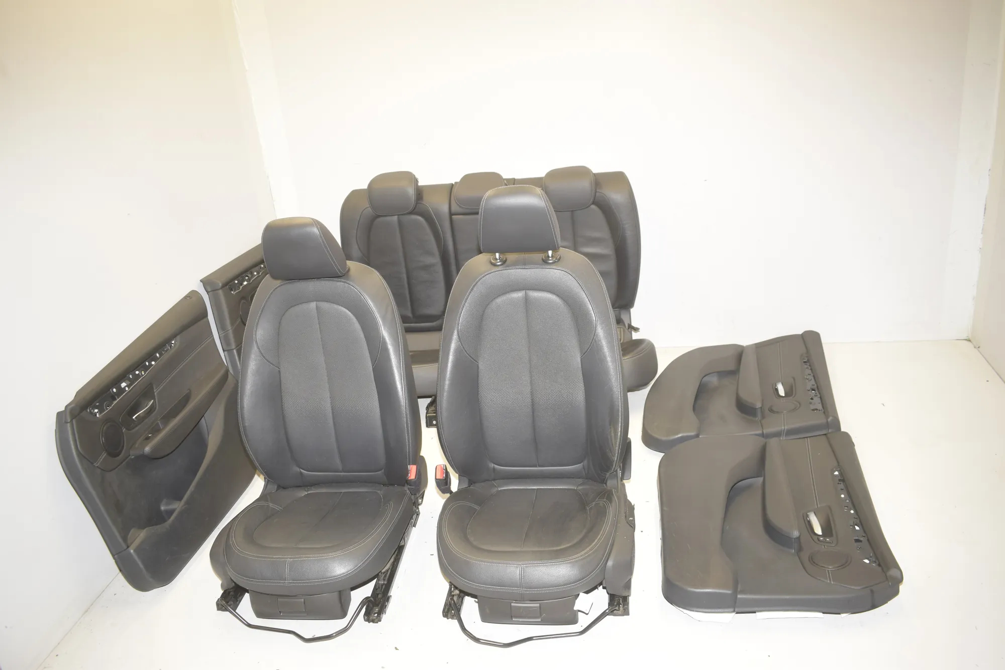 Seat set · BMW 2 Active Tourer (F45) BMW 2 Active Tourer (F45) 216 i 2017 – 3