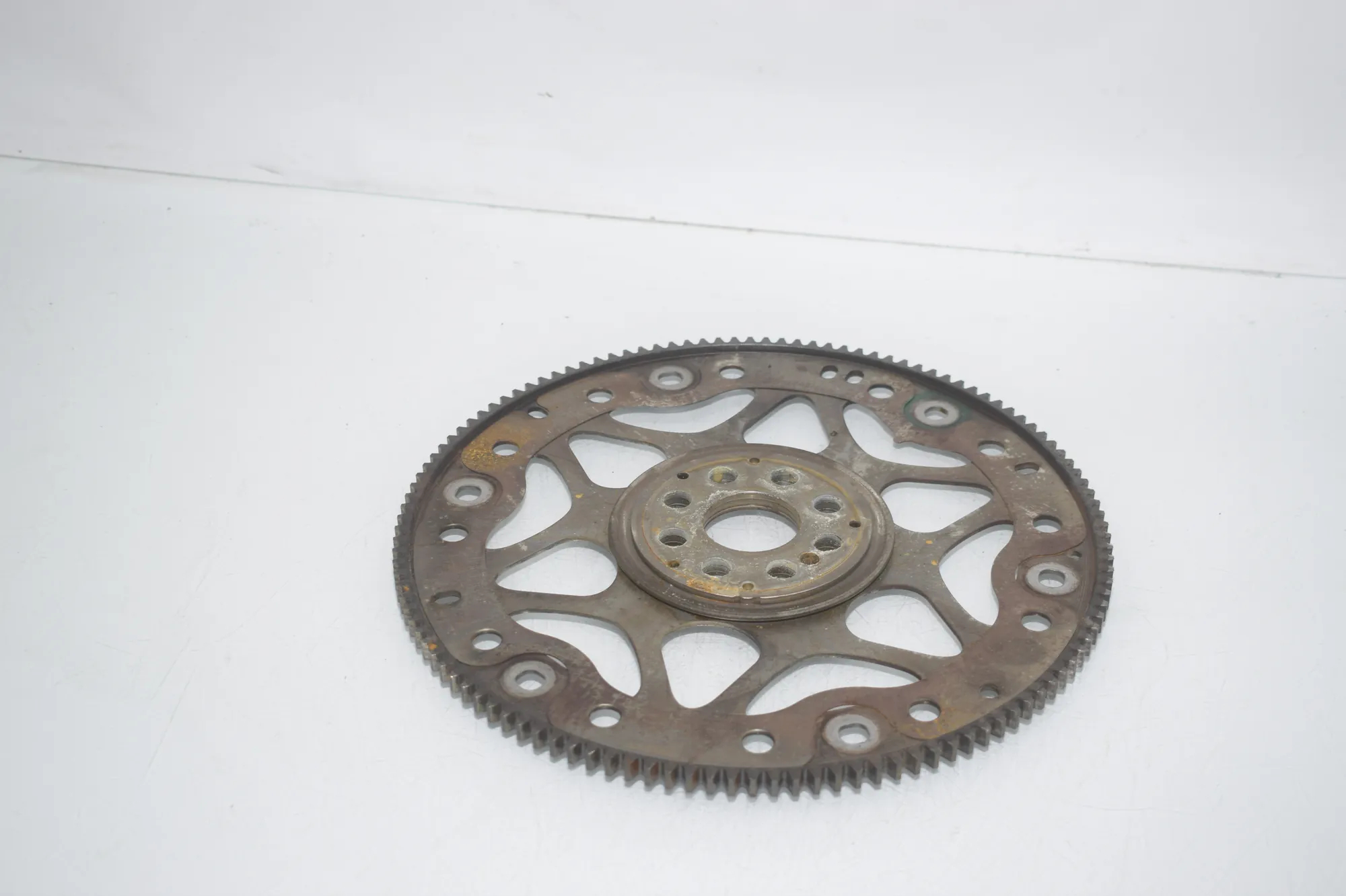Flywheel Disc Automatic – OEM 8506670 · BMW 7 (F01, F02) BMW 7 (F01, F02) 730 d xDrive 2012 – 3