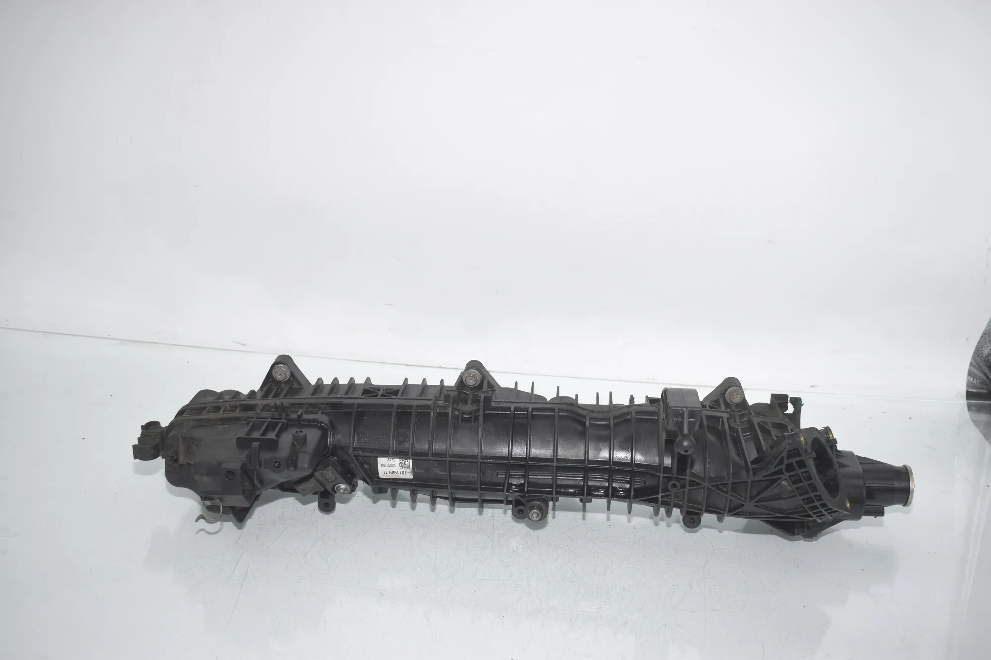Intake Manifold – OEM 7811909 · BMW 7 (F01, F02) BMW 7 (F01, F02) 730 d xDrive 2012