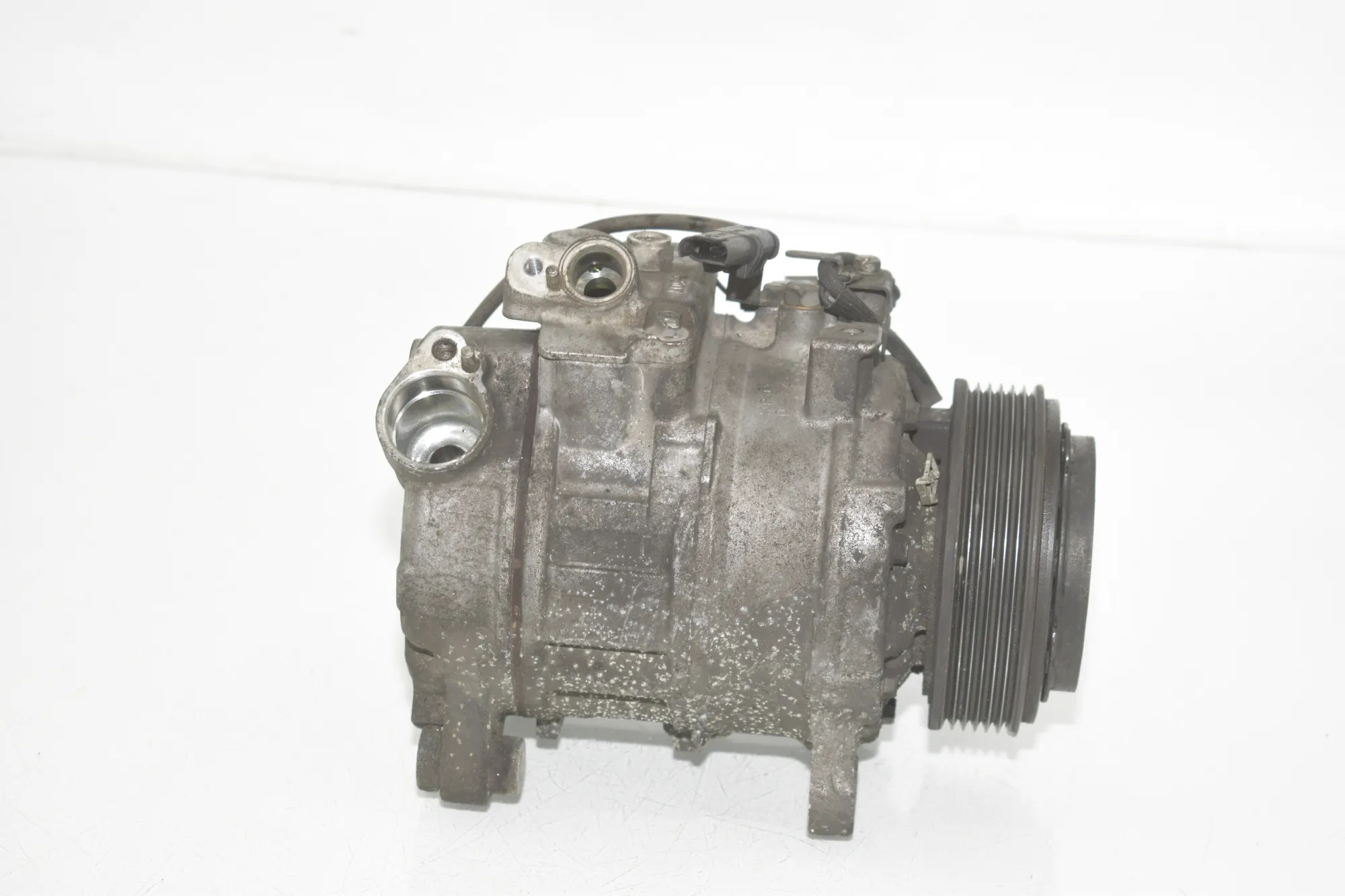 Air Condition A/C Pump – OEM 9216466 · BMW 7 (F01, F02) BMW 7 (F01, F02) 730 d xDrive 2012 – 3