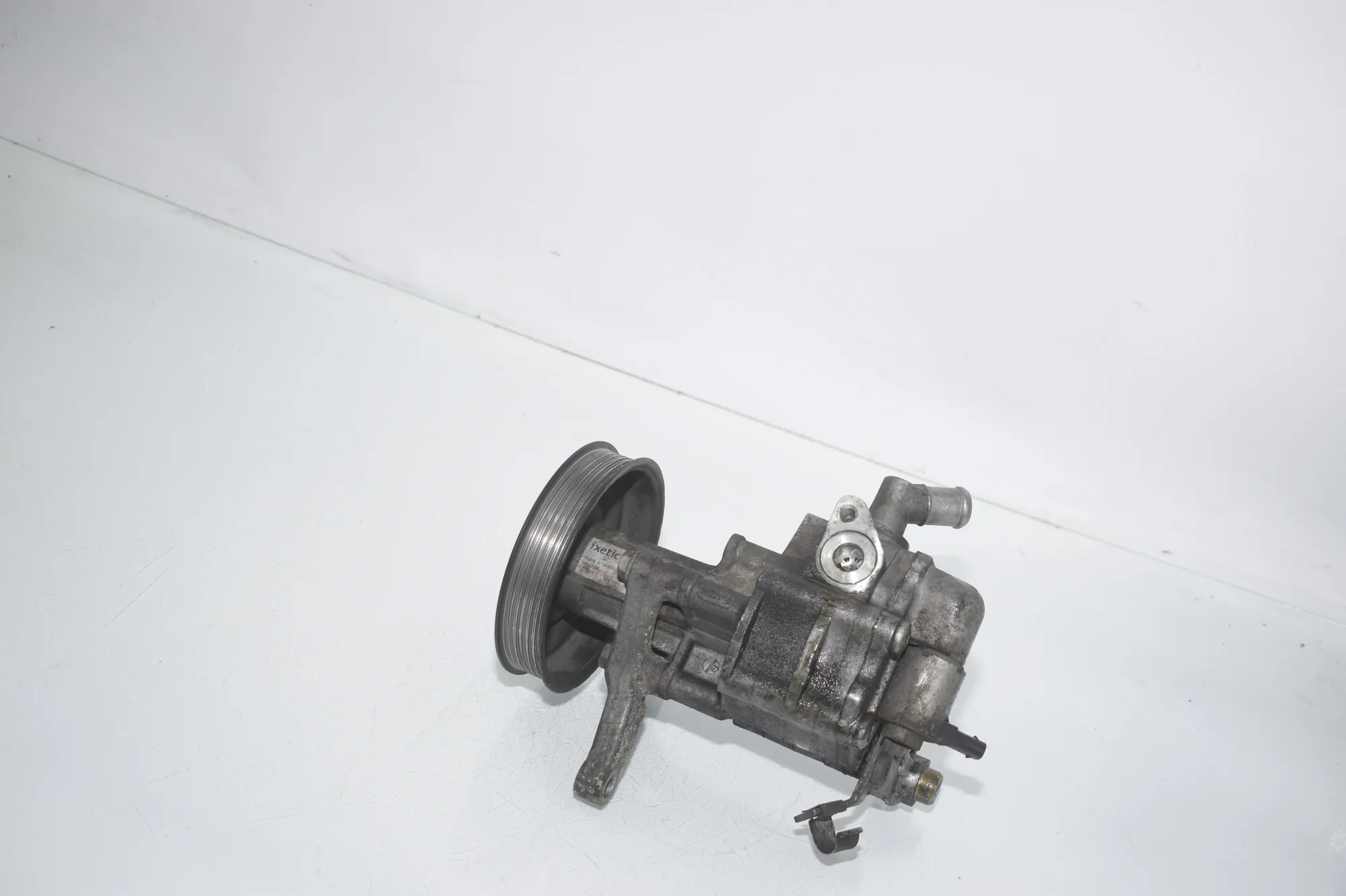 Power Steering Pump – OEM 6798665 · BMW 7 (F01, F02) BMW 7 (F01, F02) 730 d xDrive 2012 – 3