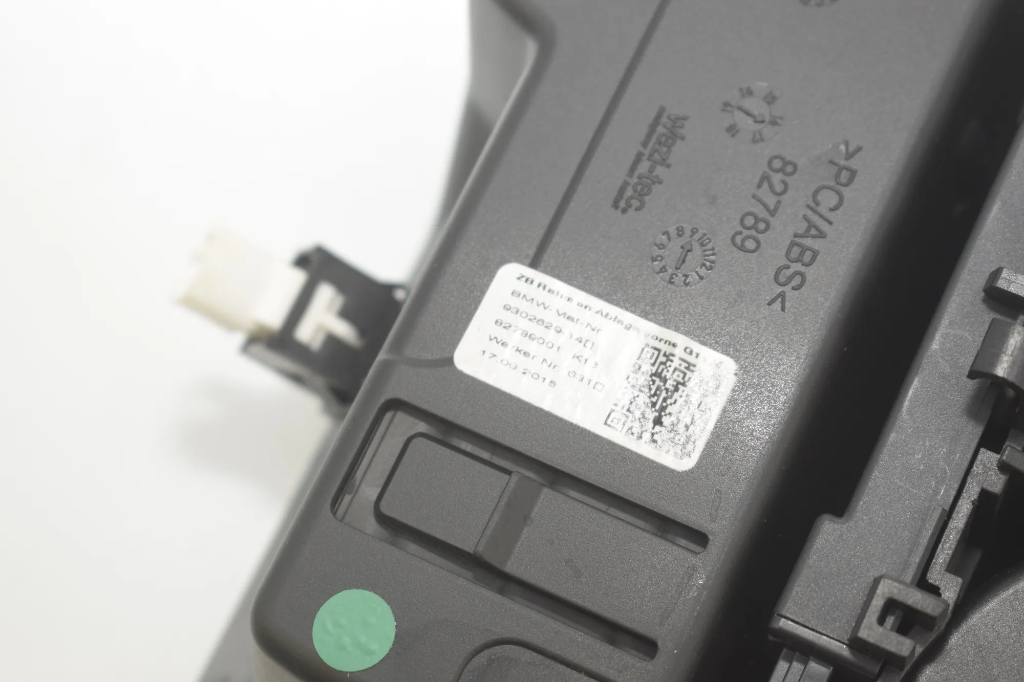 Cup Holder – OEM 9302629 · BMW 7 (G11, G12) 750 d, Ld xDrive 2016 – 4
