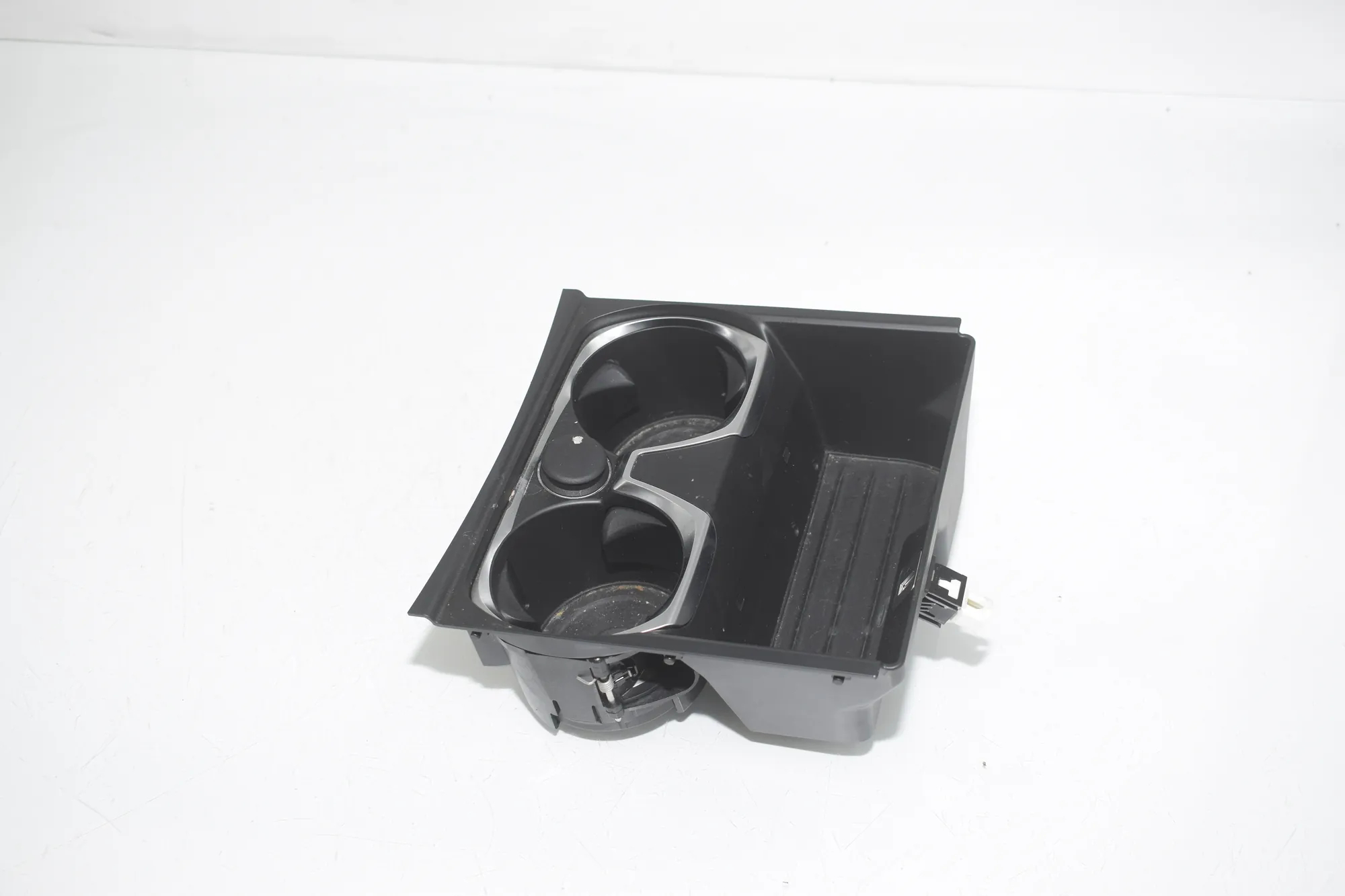 Cup Holder – OEM 9302629 · BMW 7 (G11, G12) 750 d, Ld xDrive 2016 – 2