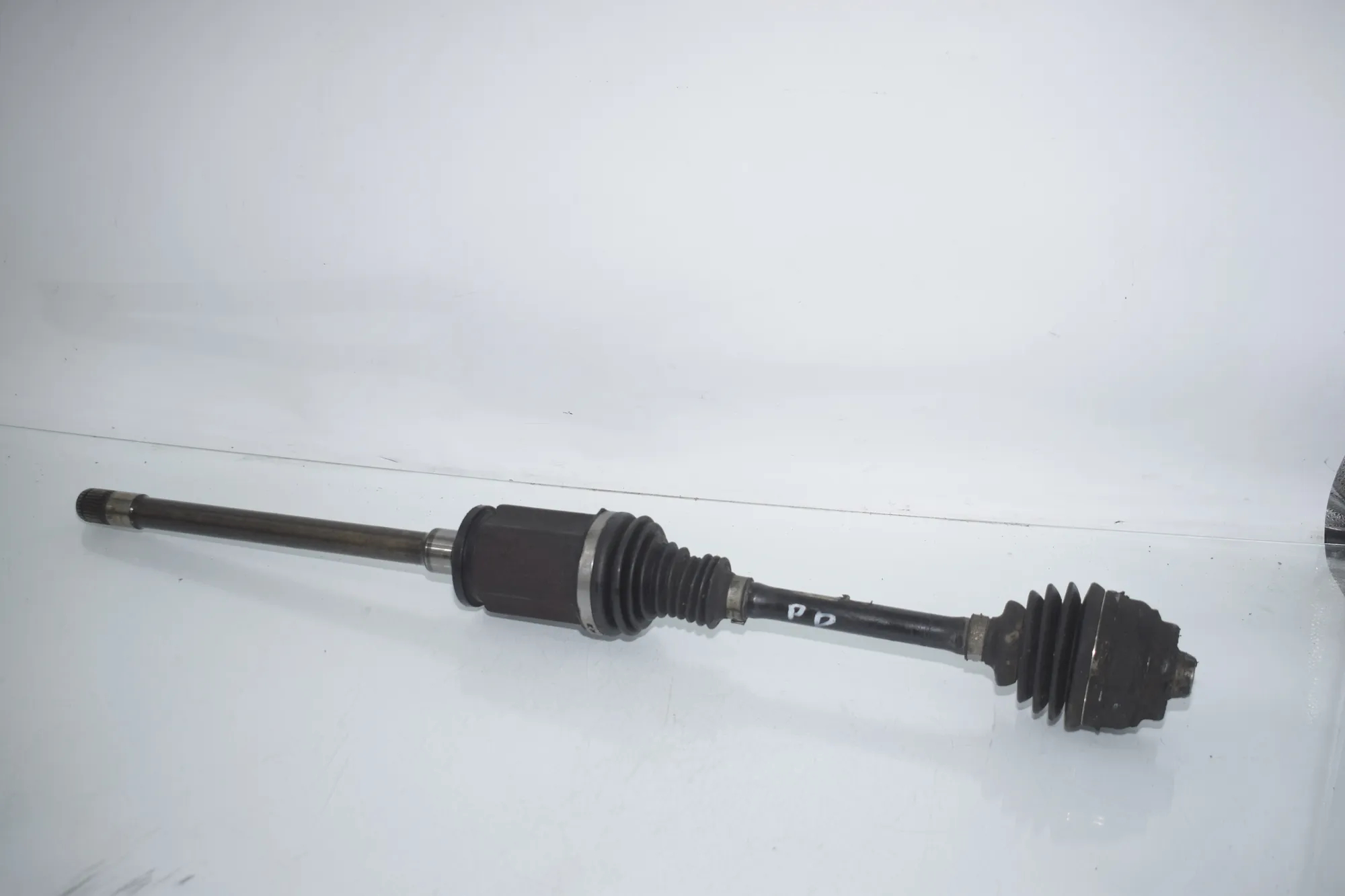 Front Right Driveshaft – OEM 7618678 · BMW 7 (F01, F02) BMW 7 (F01, F02) 730 d xDrive 2012