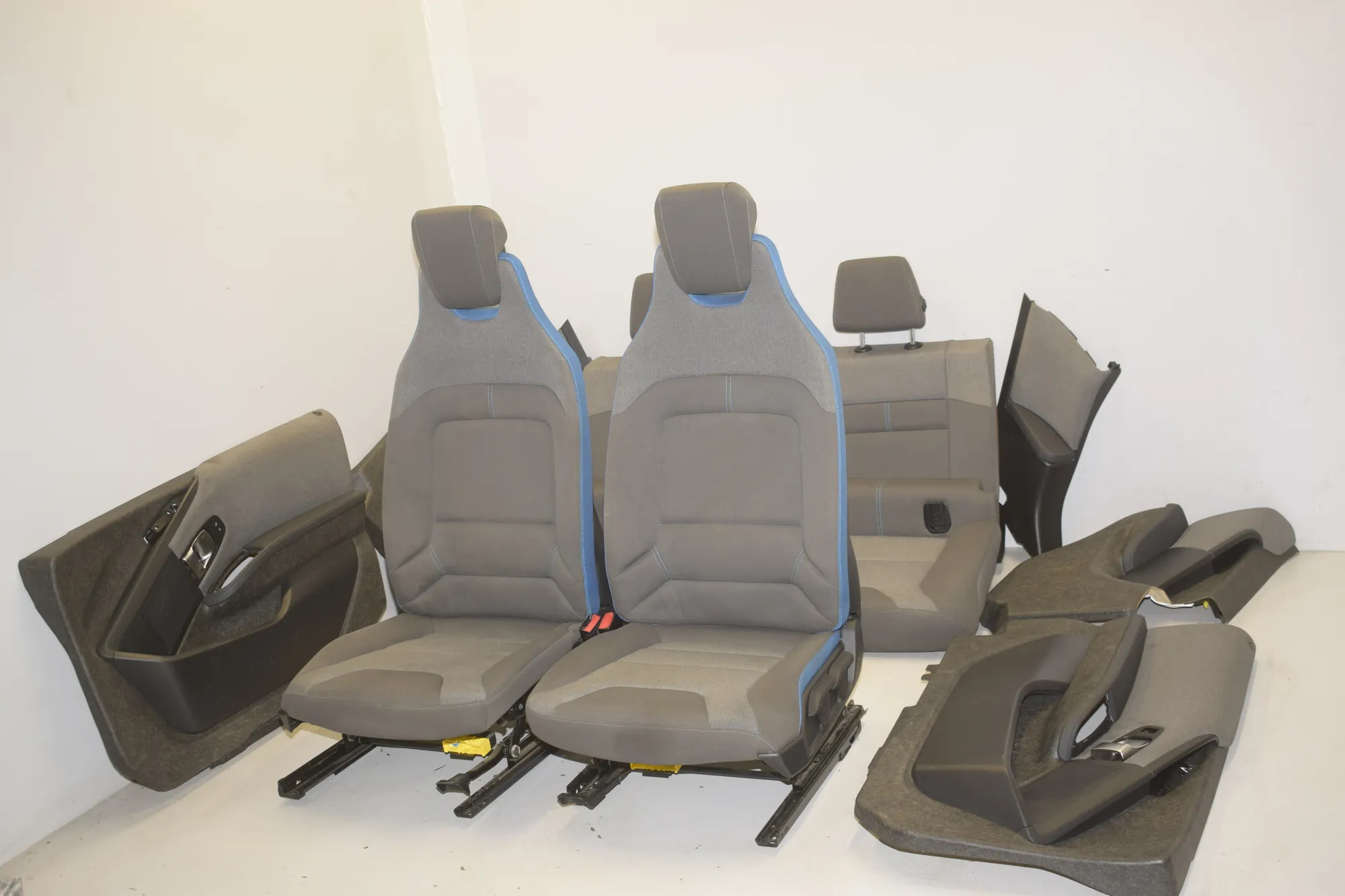 Seat set · BMW i3 (I01) BMW i3 (I01) Electric 2020 – 6