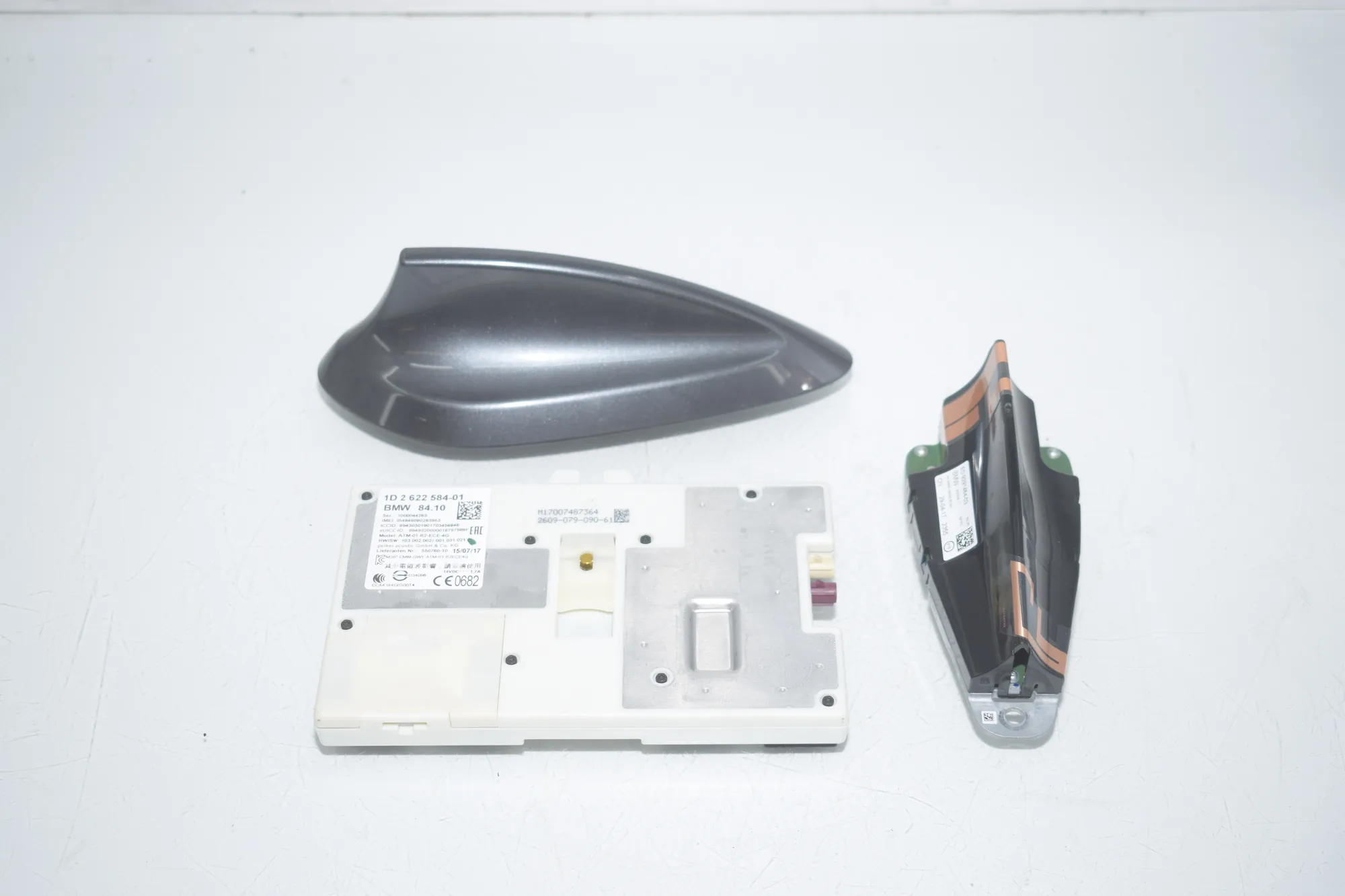 Antenna Trim – OEM 2622584 · BMW 2 Active Tourer (F45) BMW 2 Active Tourer (F45) 216 i 2017