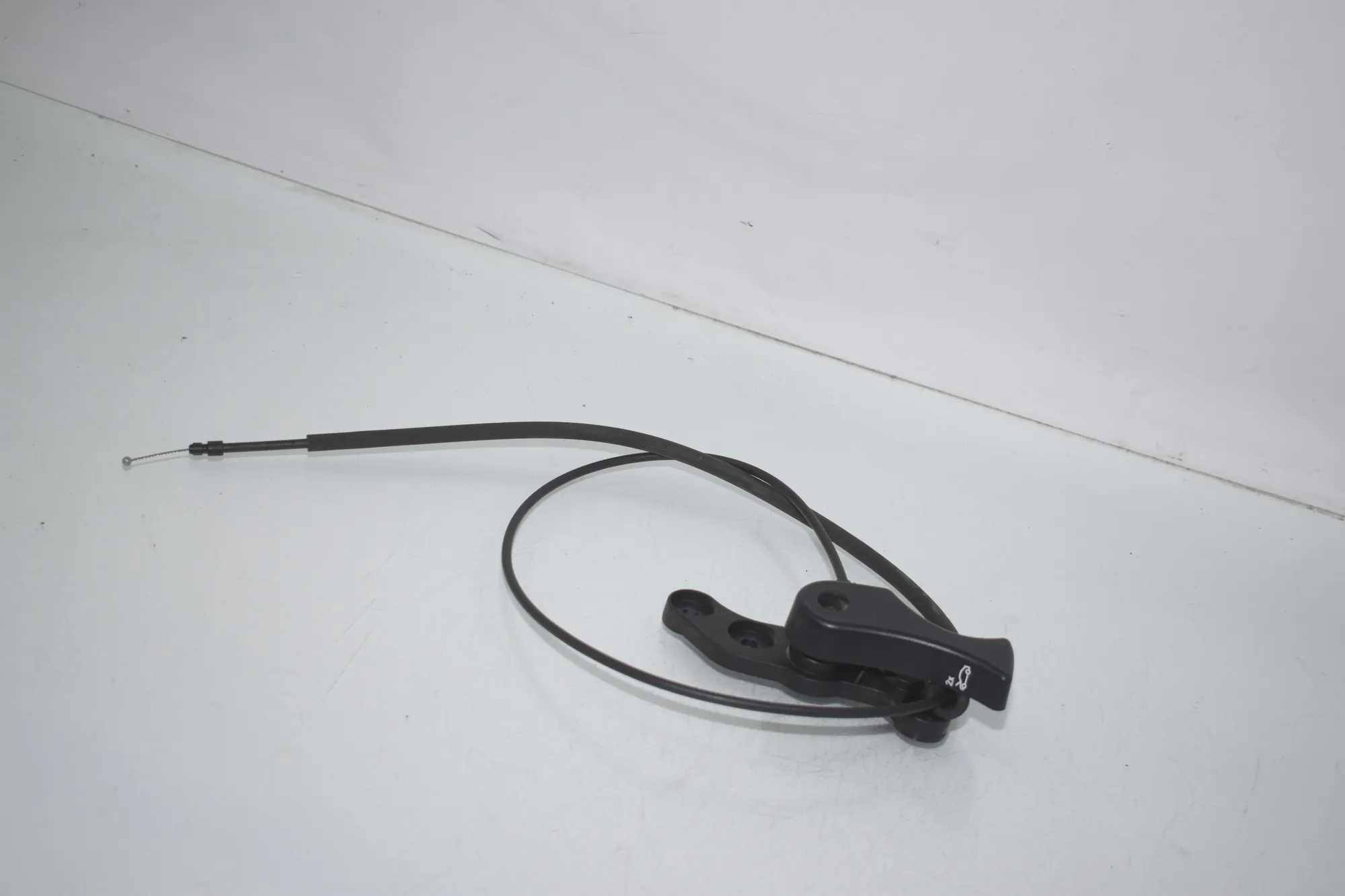 Bonnet Release Handle – OEM 7326517 · BMW 2 Active Tourer (F45) BMW 2 Active Tourer (F45) 216 i 2017 – 4