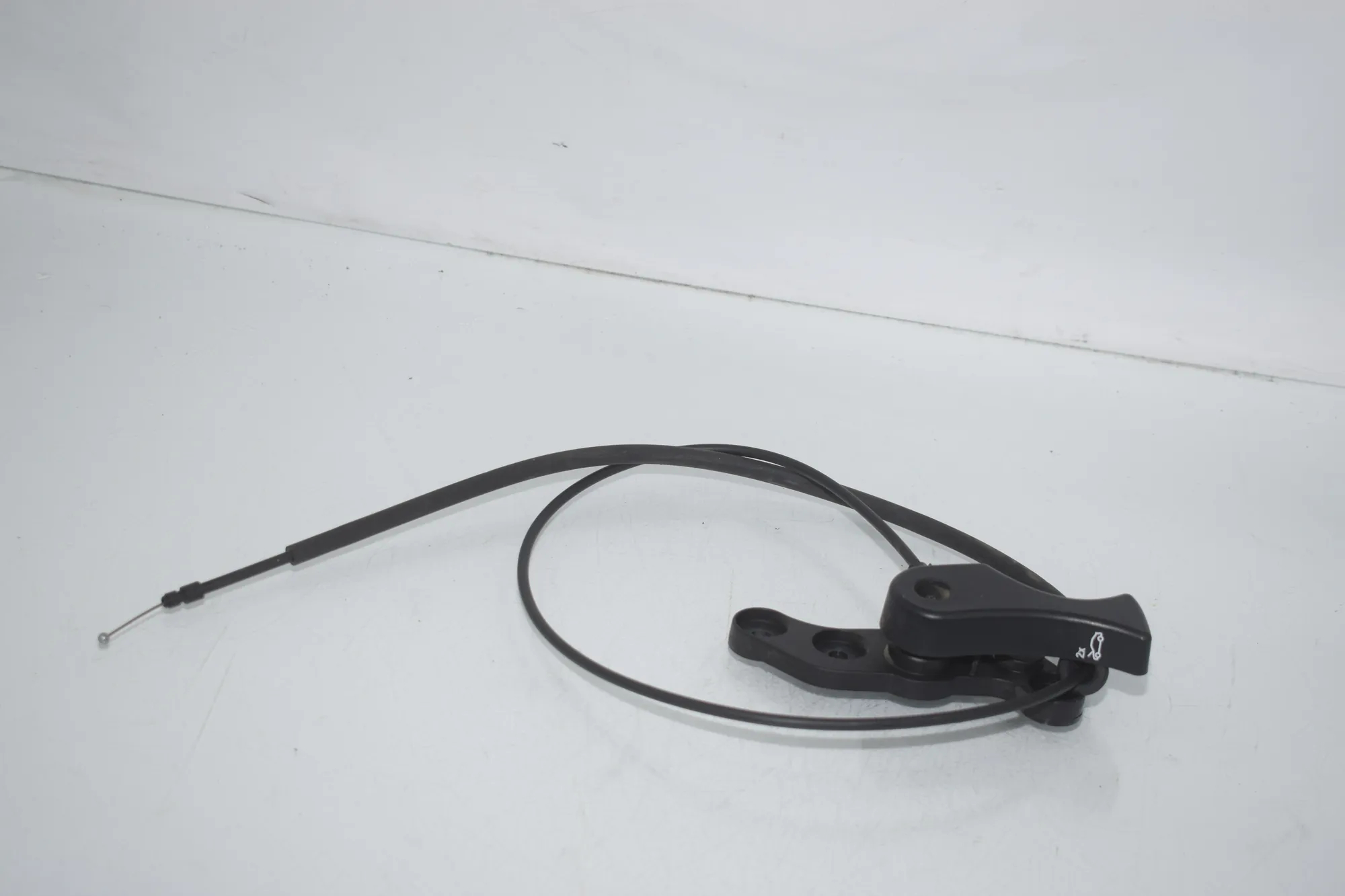 Bonnet Release Handle – OEM 7326517 · BMW 2 Active Tourer (F45) BMW 2 Active Tourer (F45) 216 i 2017