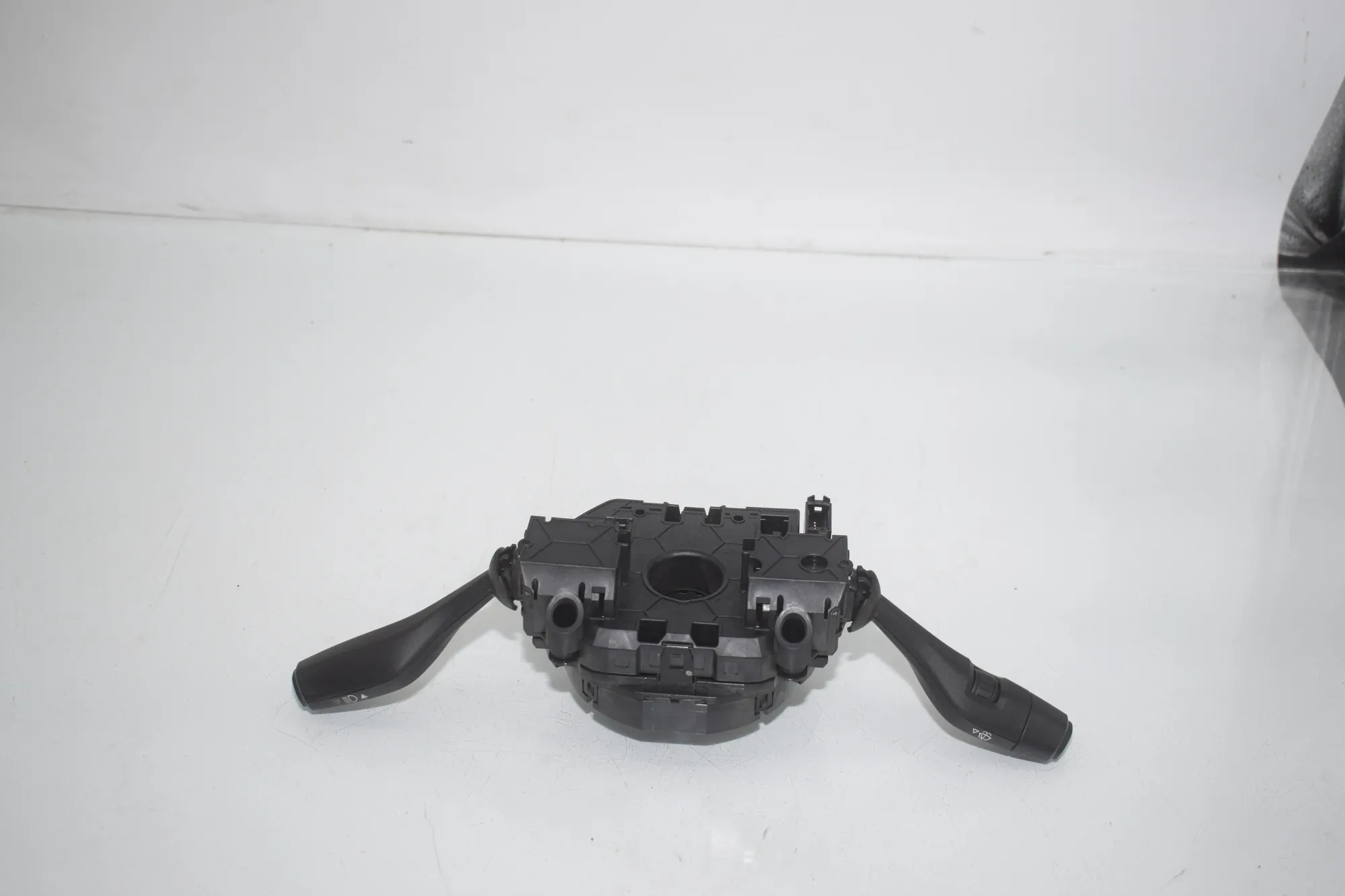 Indicator Wiper Stalk Switch – OEM 6827369 · BMW 2 Active Tourer (F45) BMW 2 Active Tourer (F45) 216 i 2017 – 6