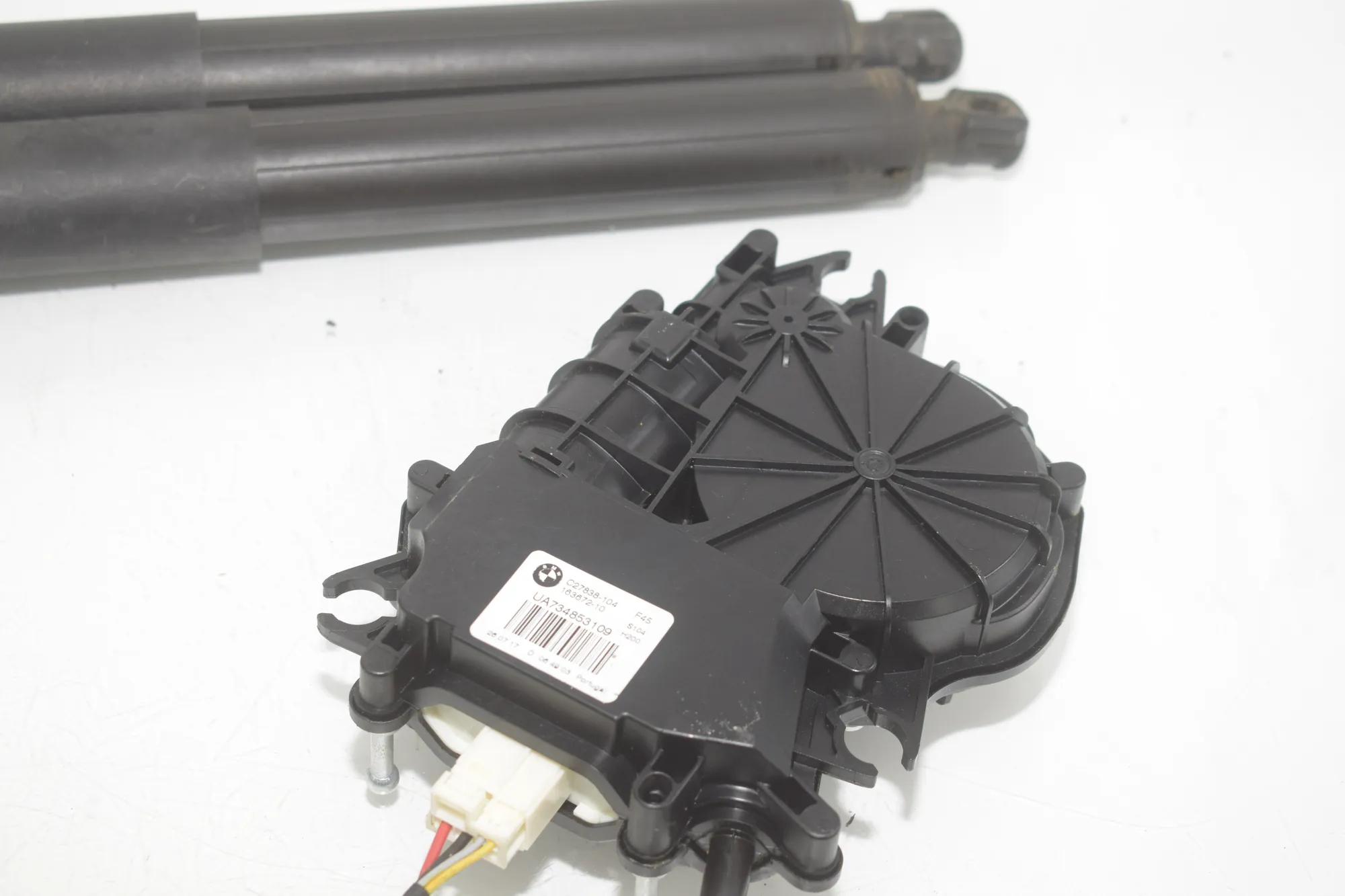 Electric Tailgate Opening Kit – OEM 7492035 · BMW 2 Active Tourer (F45) BMW 2 Active Tourer (F45) 216 i 2017 – 9