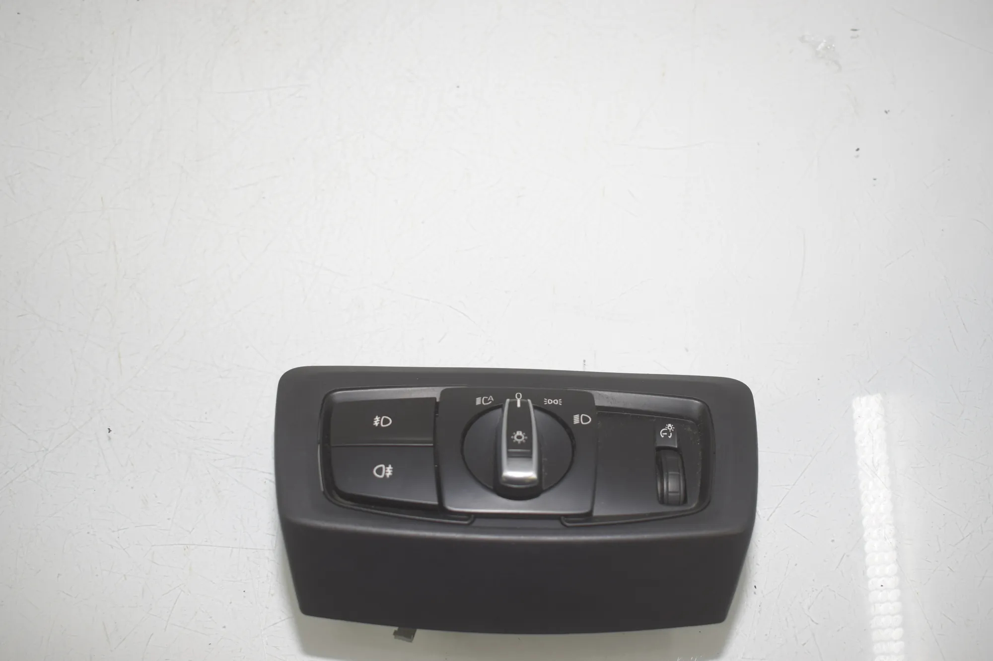 Headlight Switch Control Unit – OEM 9865813 · BMW 2 Active Tourer (F45) BMW 2 Active Tourer (F45) 216 i 2017 – 3