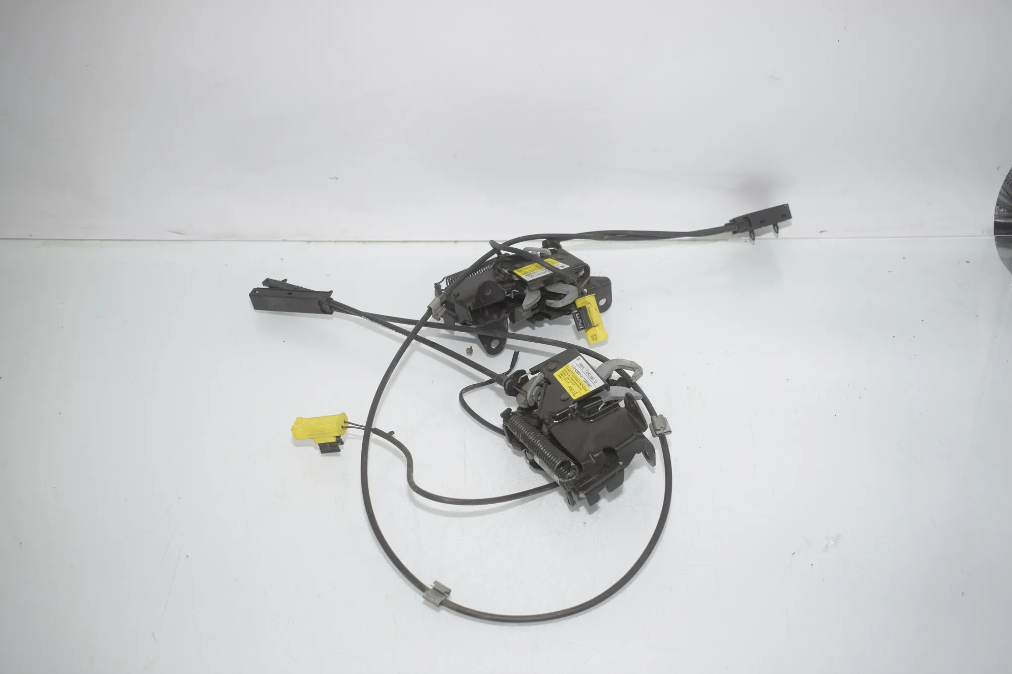Bonnet Lock – OEM 7242550 · BMW 2 Active Tourer (F45) BMW 2 Active Tourer (F45) 216 i 2017 – 3