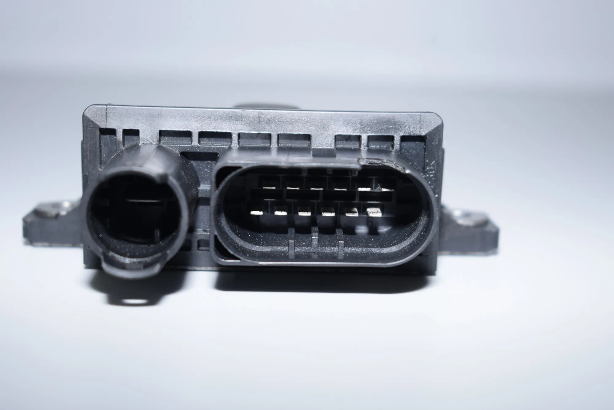 Spark Glow Plug – OEM 7798000 · BMW 5 Touring (E61) BMW 5 Touring (E61) 520 d 2007 – 6
