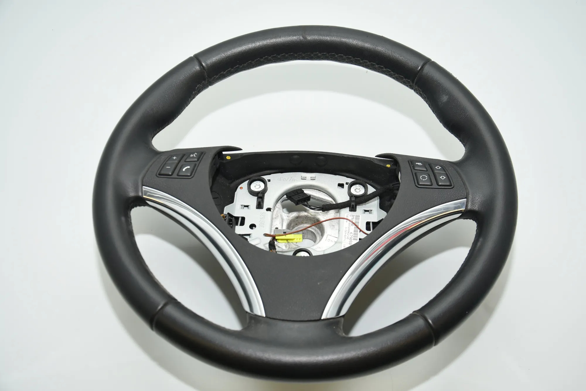 Steering Wheel – OEM NA · BMW 3 Cabrio (E93) BMW 3 Cabrio (E93) 320 d 2011 – 4