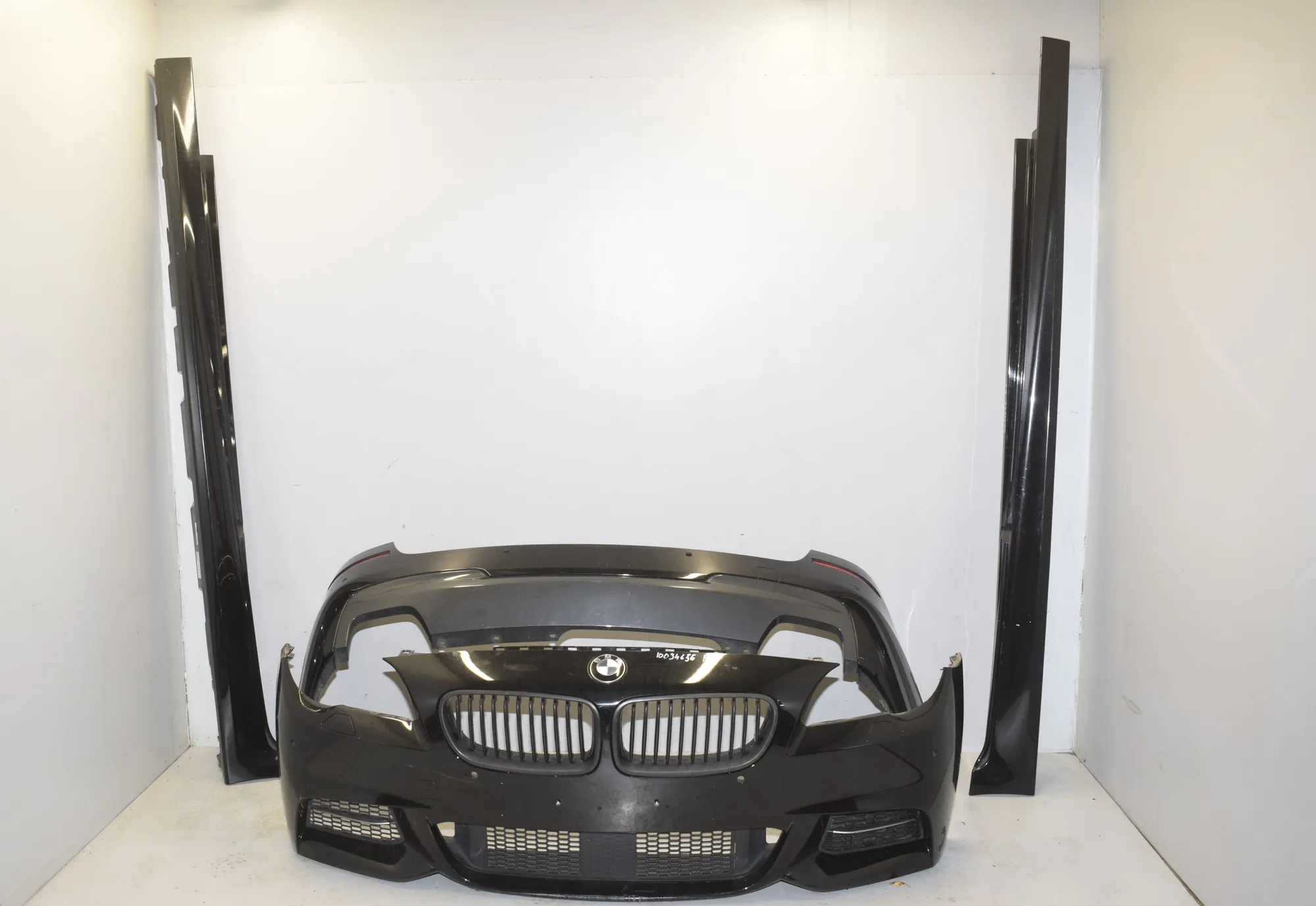 Front Bumper – OEM 8054420 · BMW 5 Touring (F11) BMW 5 Touring (F11) M 550 d xDrive 2015 – 4
