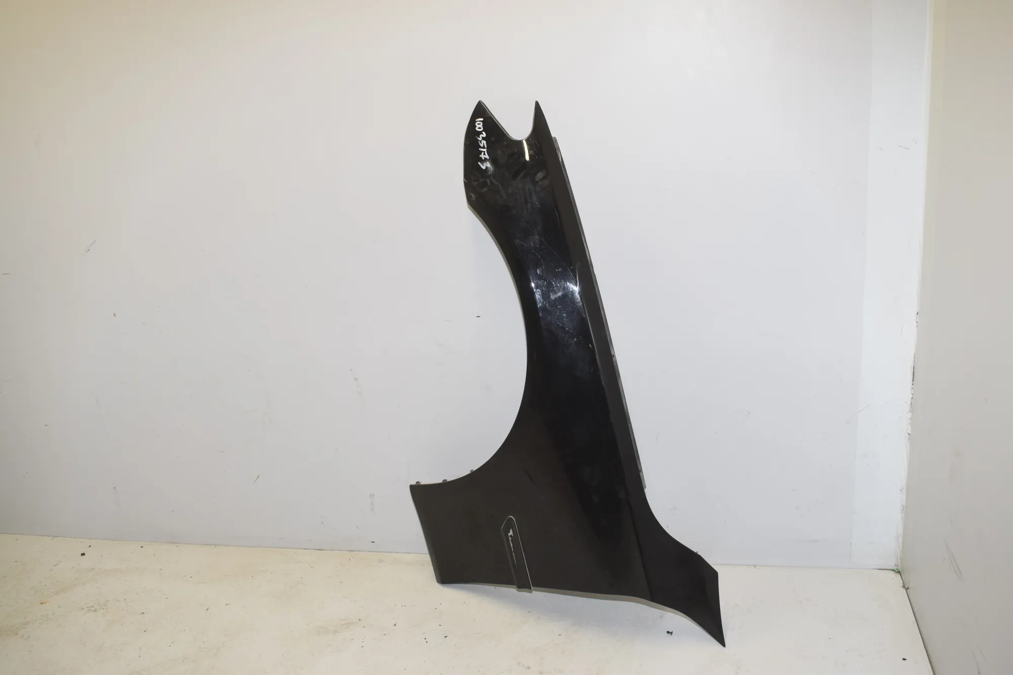 Front Left Fender · BMW 7 (F01, F02) BMW 7 (F01, F02) 730 d xDrive 2012