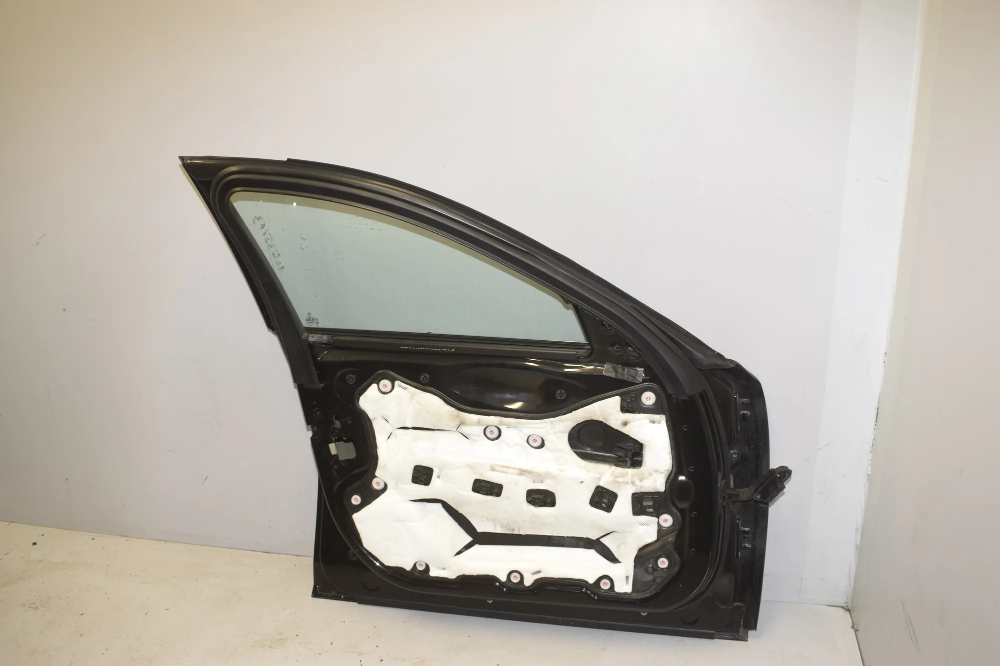 Front Left Door · BMW 7 (F01, F02) BMW 7 (F01, F02) 730 d xDrive 2012 – 4