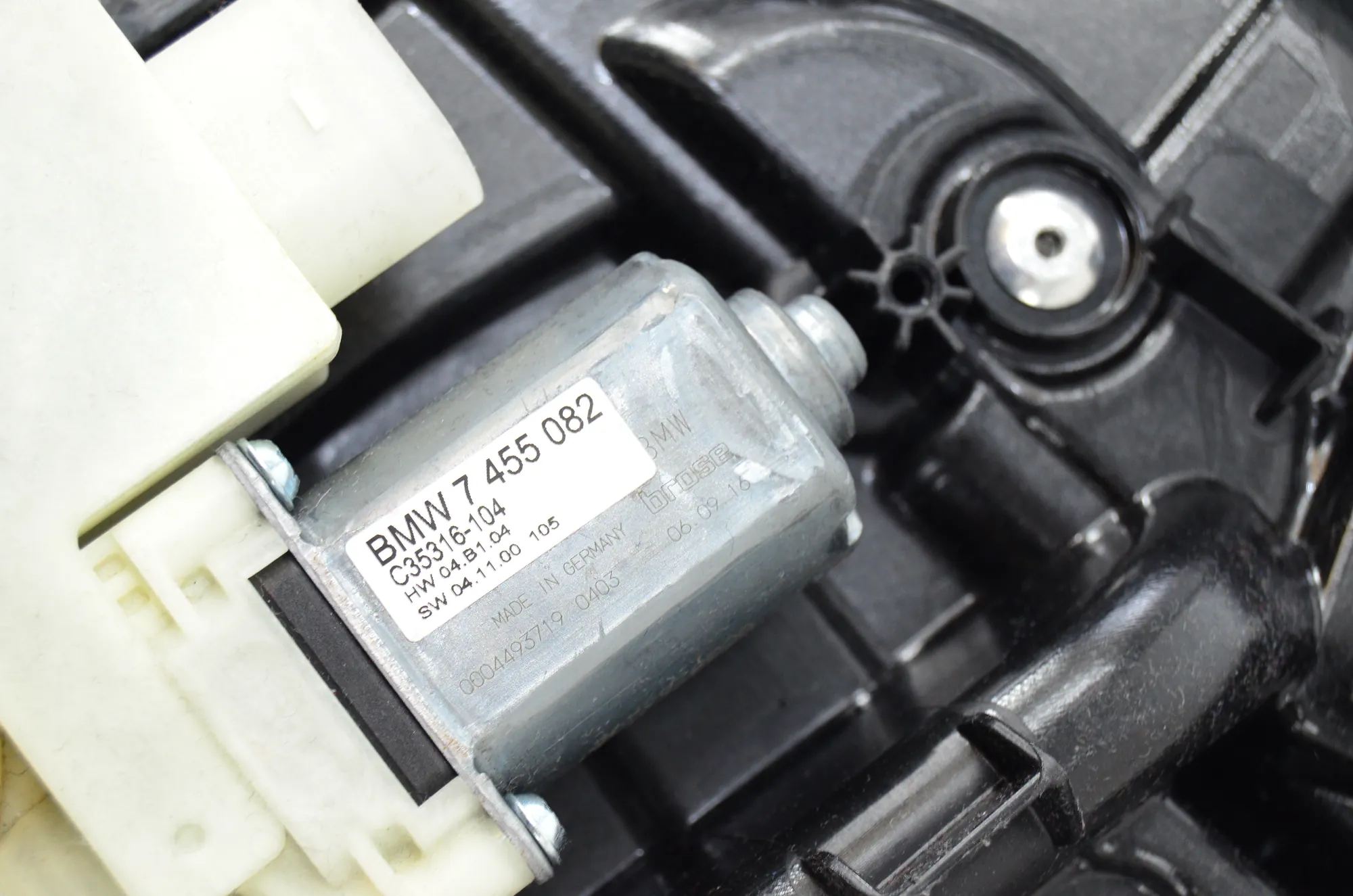 Front Right Door Window Regulator – OEM 7422880 · BMW 7 (G11, G12) 750 d, Ld xDrive 2016 – 5