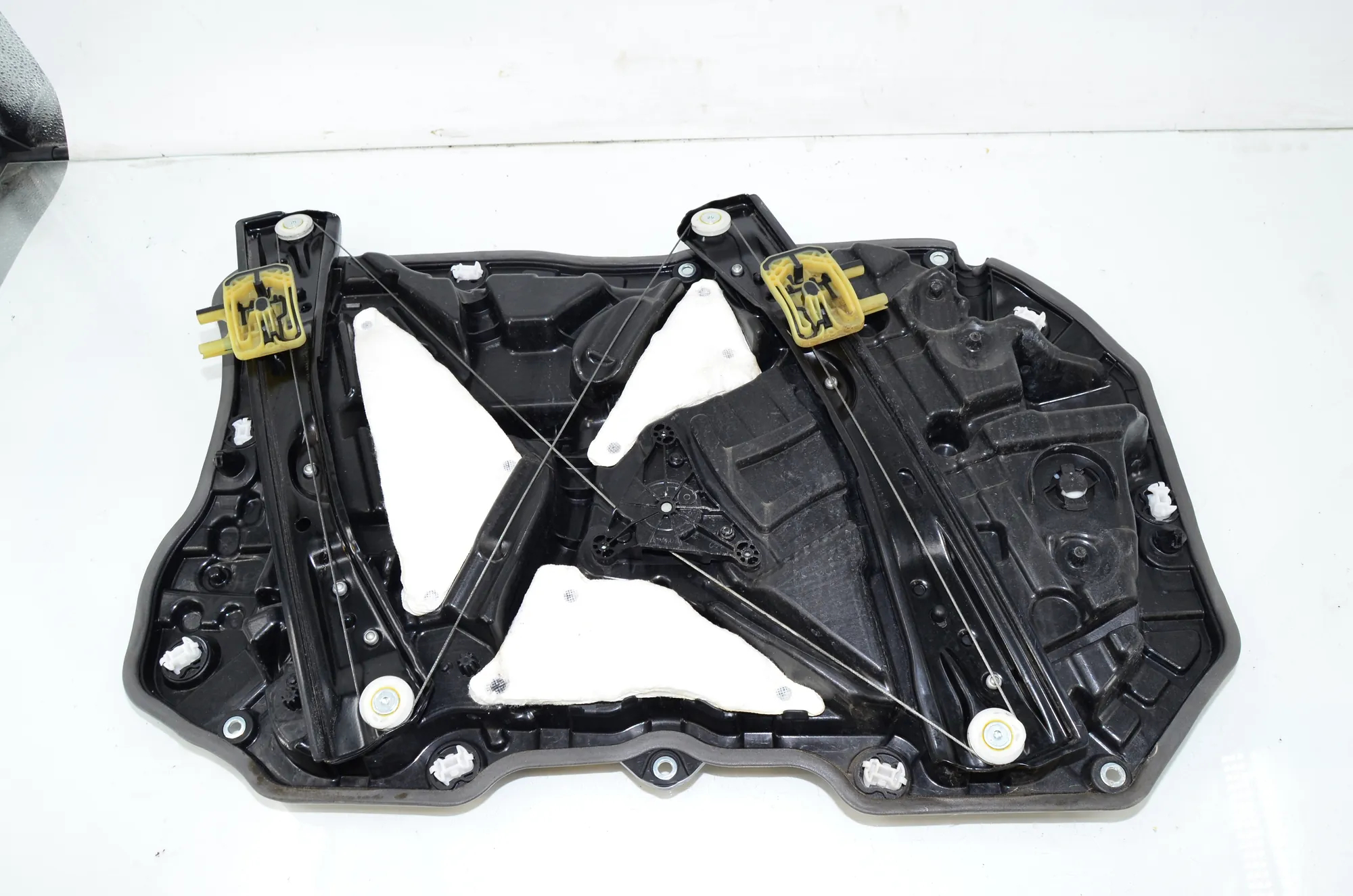 Front Right Door Window Regulator – OEM 7422880 · BMW 7 (G11, G12) 750 d, Ld xDrive 2016 – 3