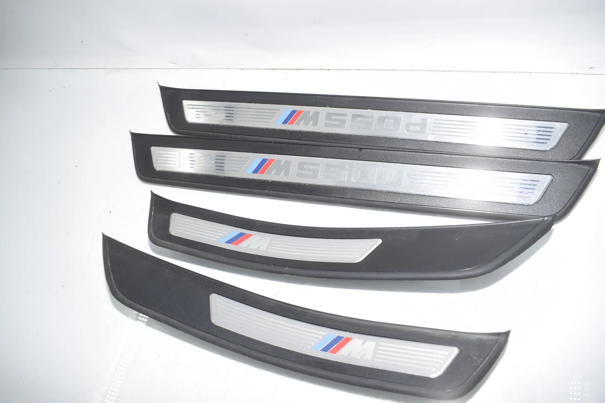 Door Sill Trim Kit – OEM 8050052 · BMW 5 Touring (F11) BMW 5 Touring (F11) M 550 d xDrive 2015 – 3