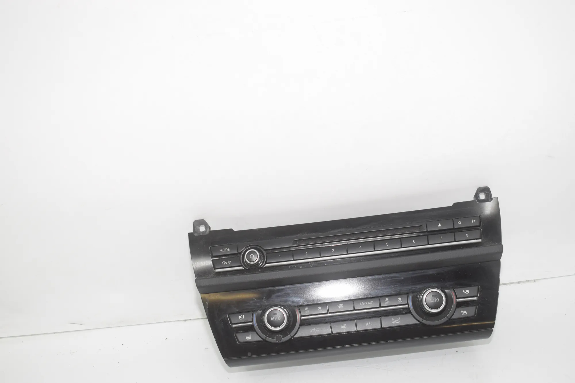 Climate Control Unit – OEM 6805770 · BMW 5 Touring (F11) BMW 5 Touring (F11) M 550 d xDrive 2015 – 3