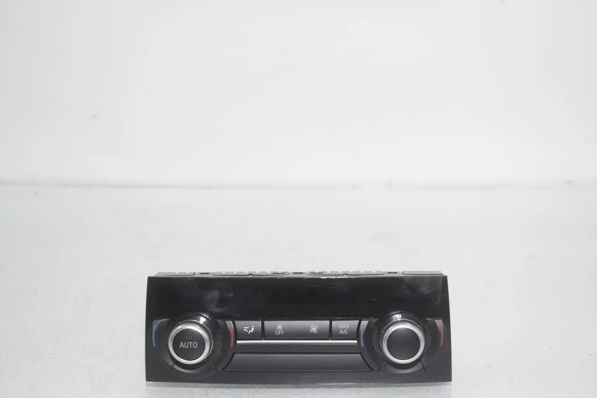Climate Control Unit – OEM 9304718 · BMW 5 Touring (F11) BMW 5 Touring (F11) M 550 d xDrive 2015 – 2