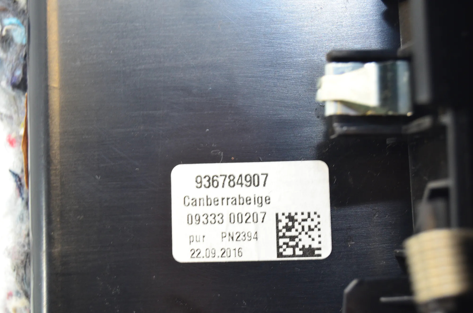 Glove Compartment – OEM 9367849 · BMW 7 (G11, G12) 750 d, Ld xDrive 2016 – 5